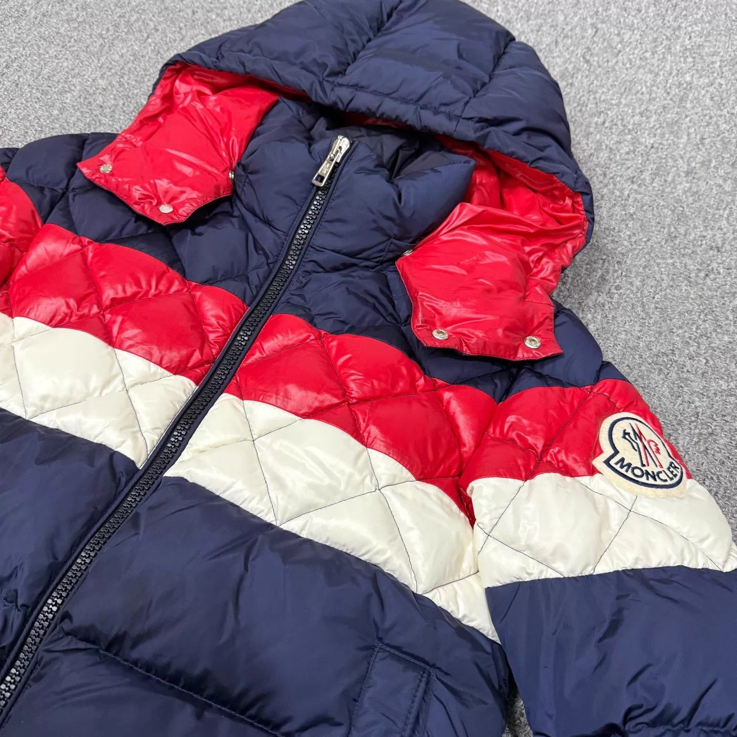 Moncler Moncler Janvry color-blocked puffer jacket size 1 99 new Size S / US 4 / IT 40 - 3 Thumbnail