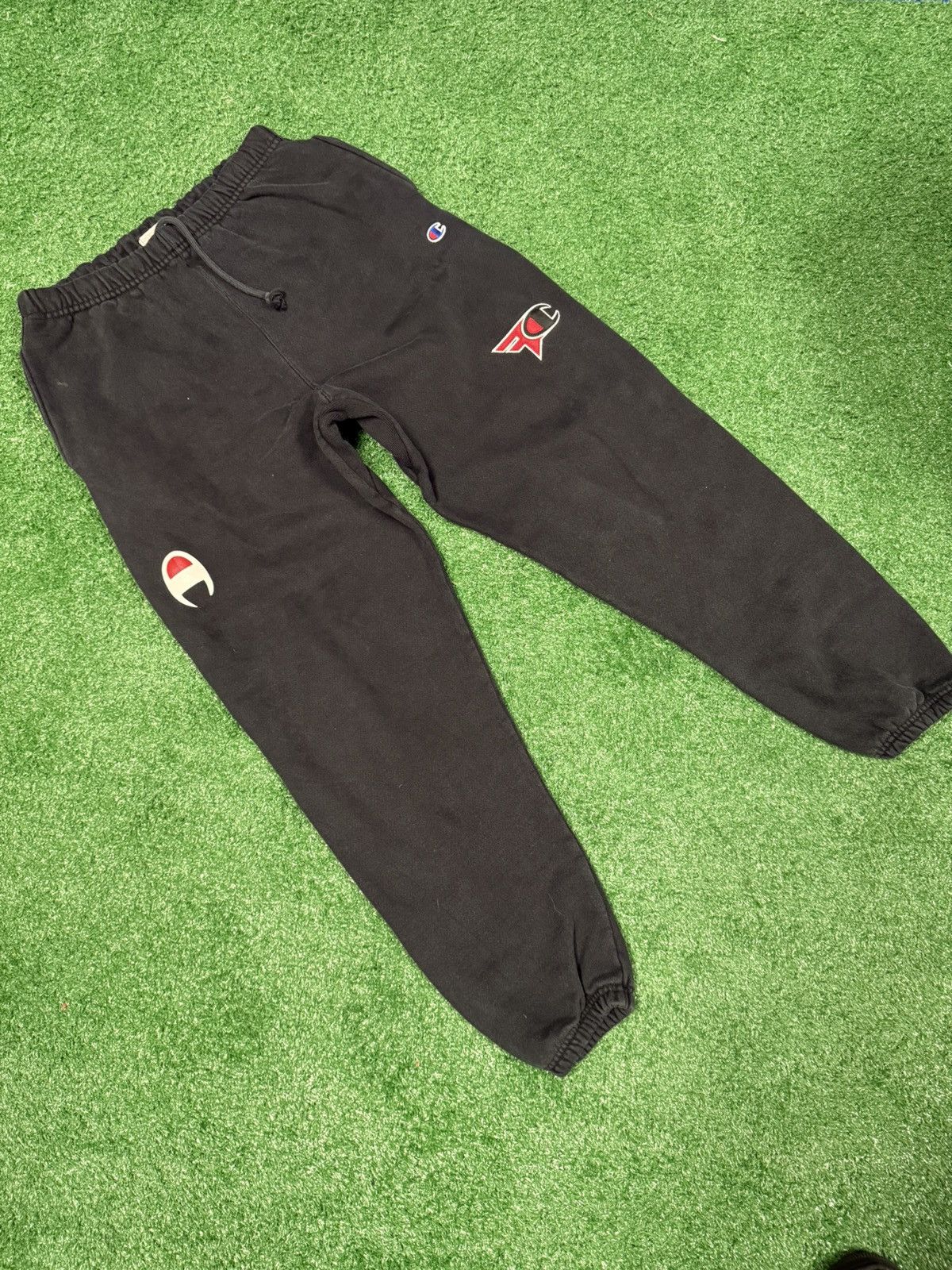 Champion FAZE X CHAMPION SWEATS Size US 32 / EU 48 - 1 Thumbnail