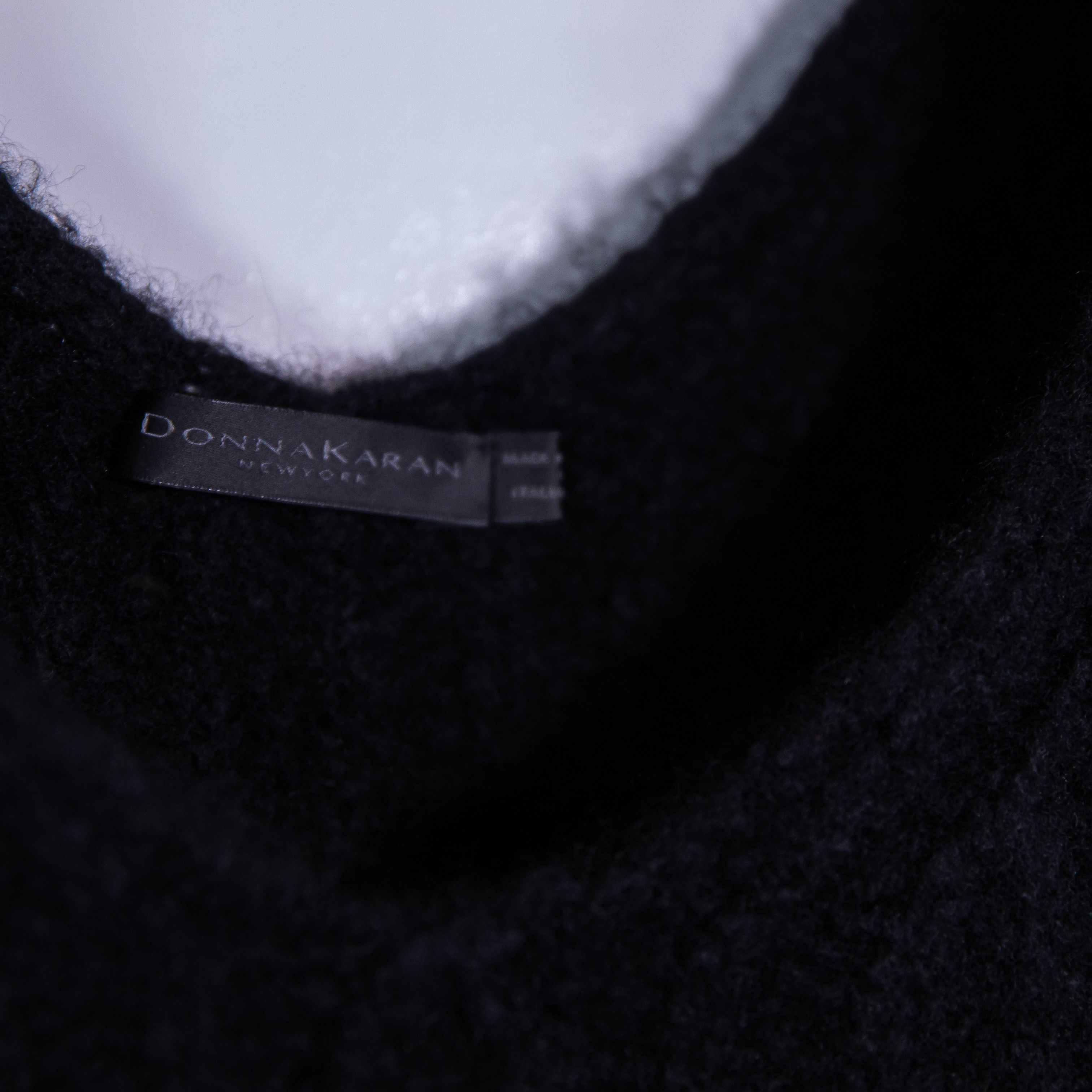 Donna Karan Donna Karan Cashmere Silk Fuzzy Knit V Size S / US 4 / IT 40 - 2 Thumbnail