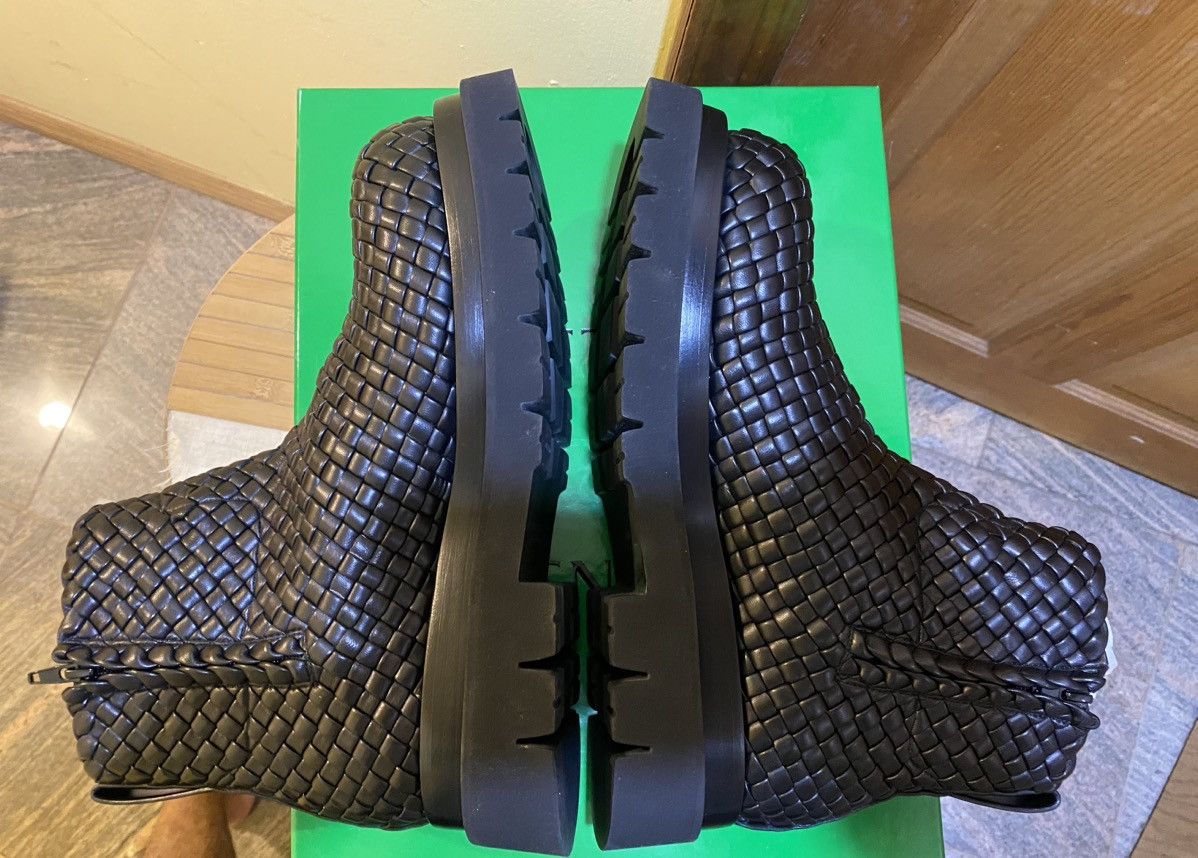 Bottega Veneta Bottega Veneta Men's Lug Sole Weave Woven Intreccio Boots Size US 11 / EU 44 - 6 Thumbnail