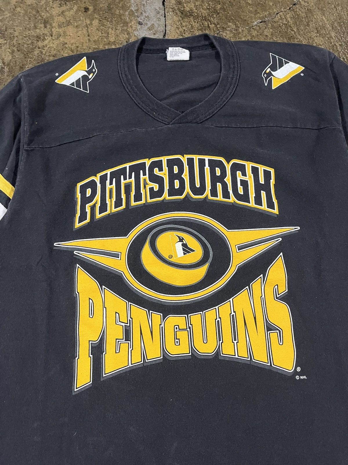 NHL × Vintage Vintage 90s Pittsburgh Penguins NHL Hockey Jersey Shirt Size US S / EU 44-46 / 1 - 3 Thumbnail