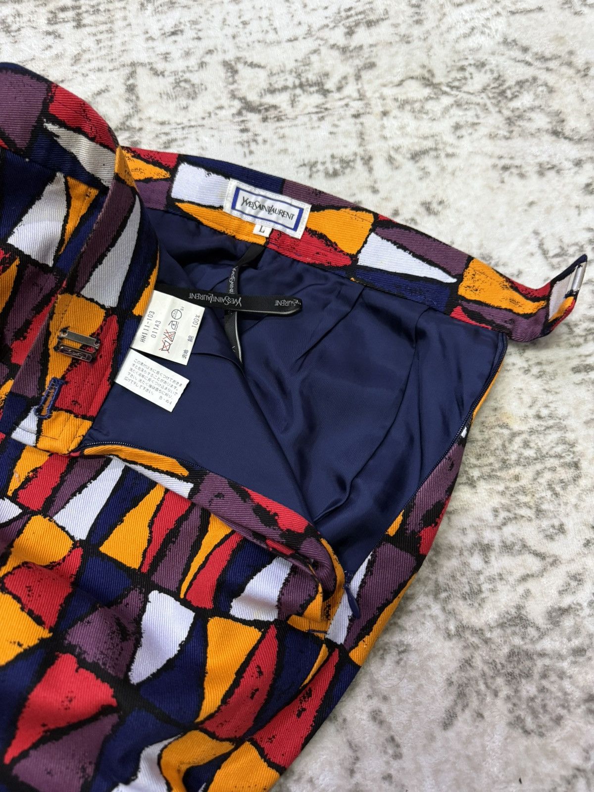 Yves Saint Laurent Archive Yves Saint Laurent Geometric Balloon Tapered Pants Size 26" / US 2 / IT 38 - 8 Thumbnail