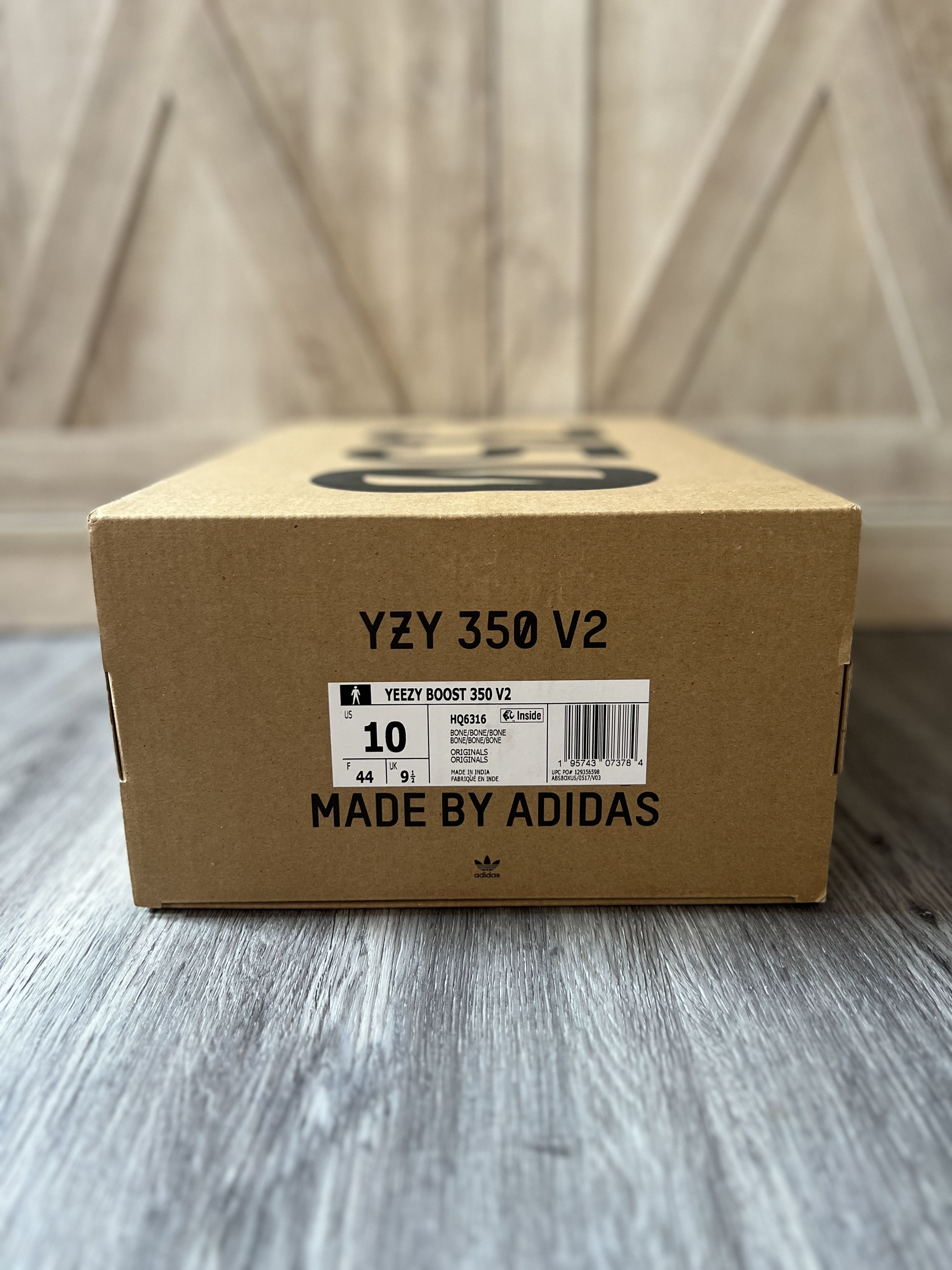 Yeezy adidas Yeezy Boost 350 V2 Bone Size US 10 / EU 43 - 7 Thumbnail