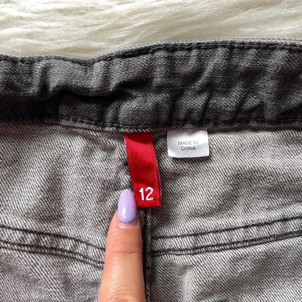 H&M Grey Distressed Mini Denim Skirt Size 33" - 3 Thumbnail