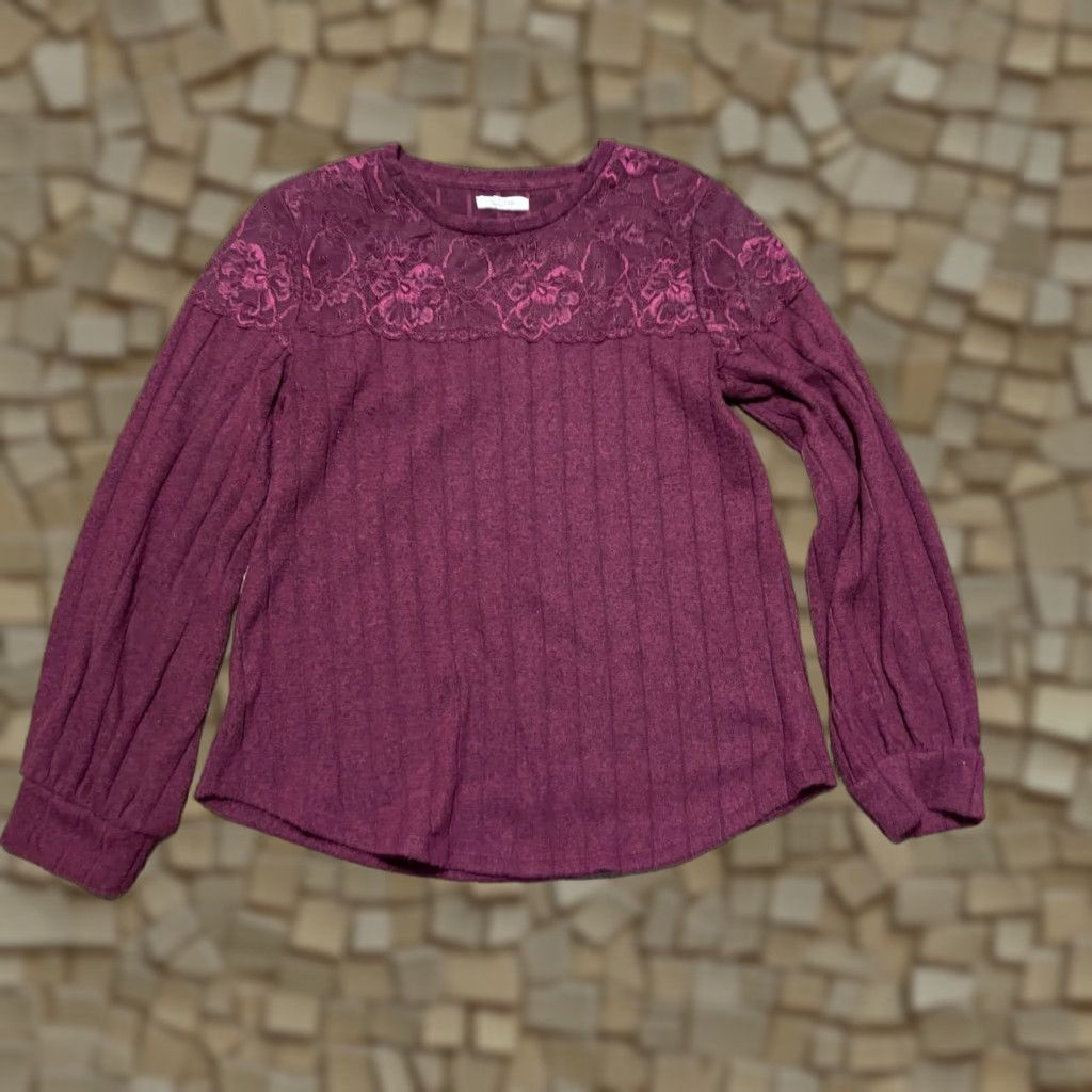 Vintage Maurices Shirt, Women’s Size Small, Burgundy, Long Sleeve, Lace on Top, T-Shirt, Regular Fit, Red, Solid, Casual, Fall, Spring, Summer, Womens Size S / US 4 / IT 40 - 1 Thumbnail