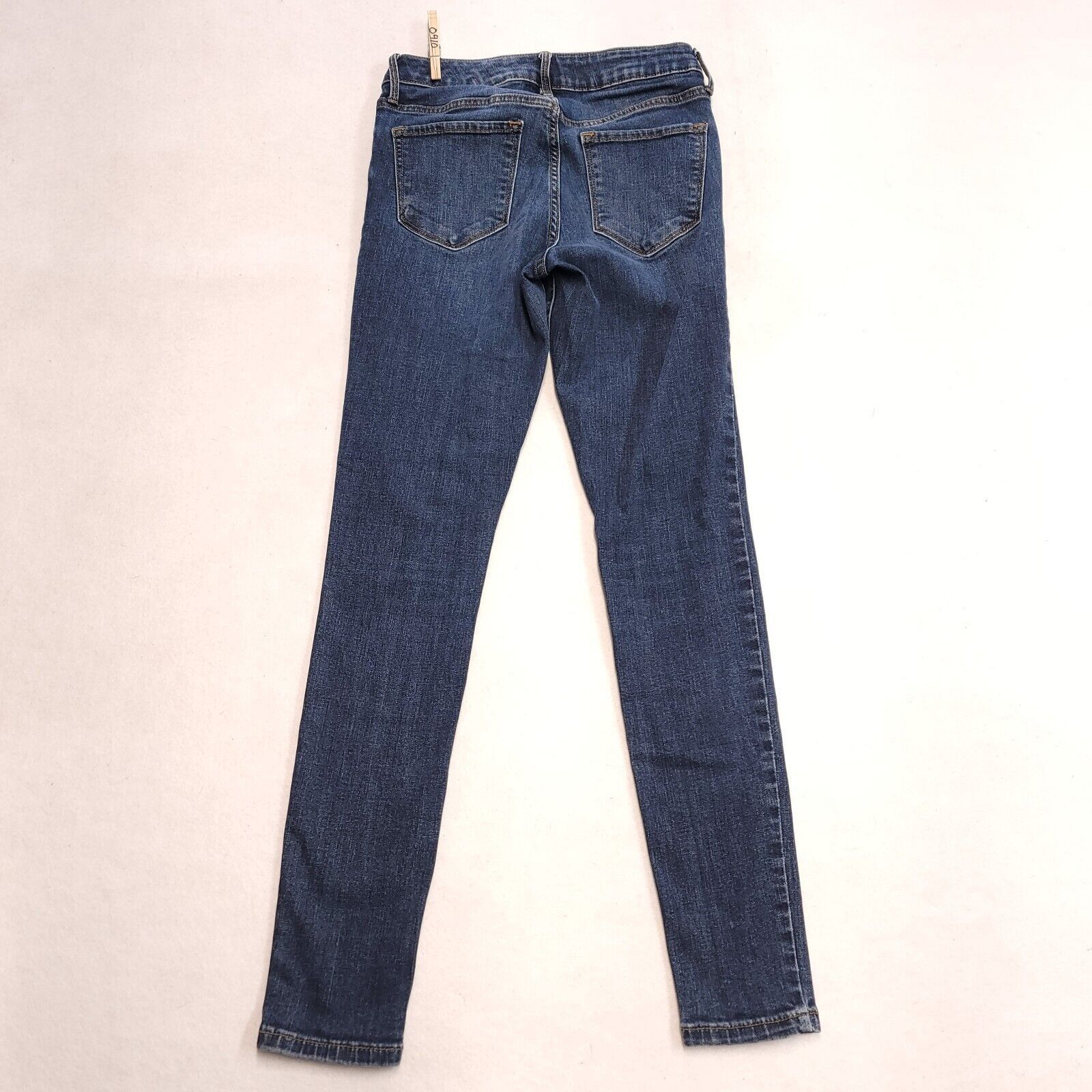 Old Navy Old Navy Mid Rise Medium Wash Jeans Womens Size 2 Blue Size 24" / US 00 / IT 34 - 6 Thumbnail