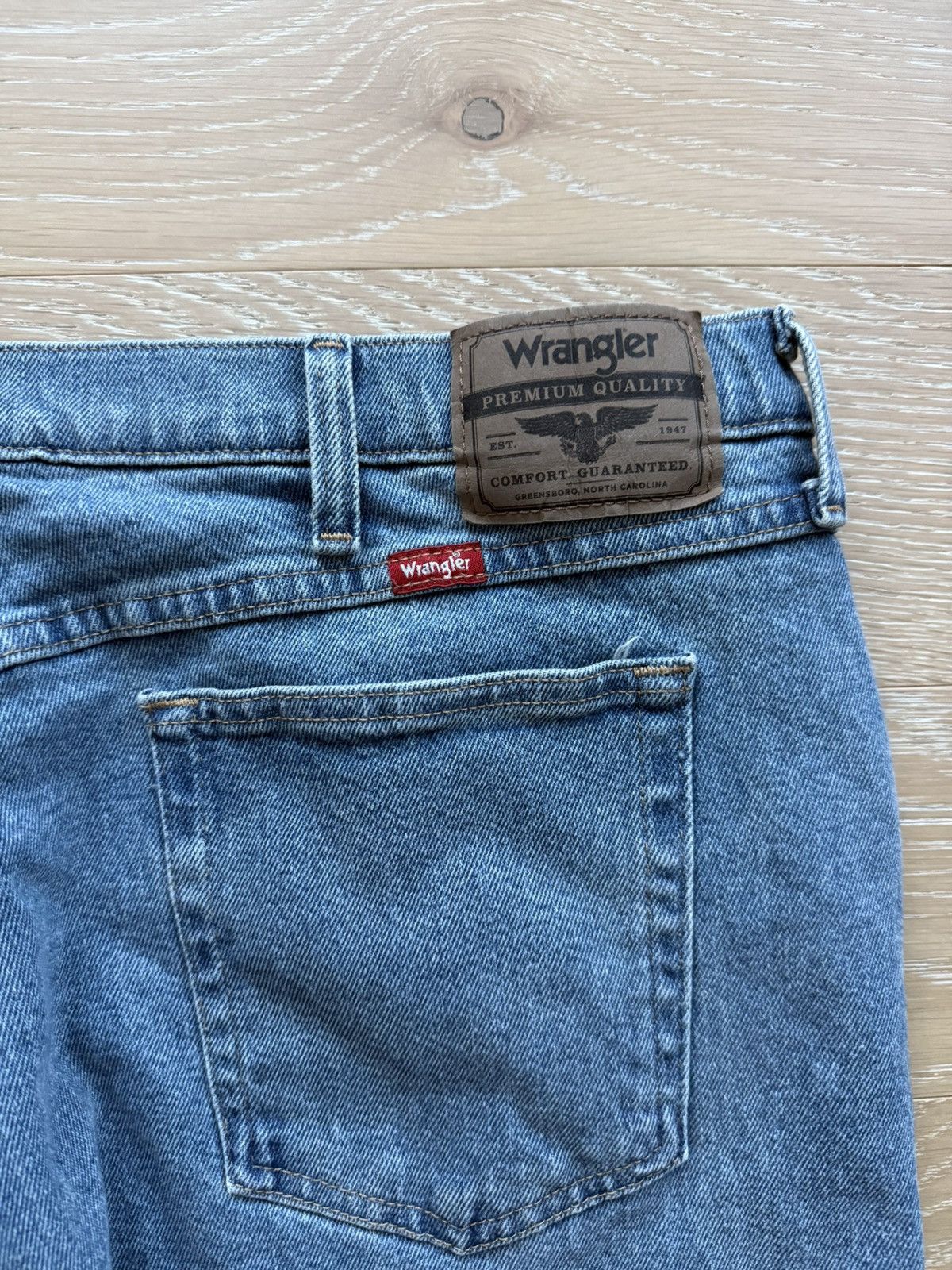 Wrangler Wrangler Light Wash Straight Leg Jeans Size US 38 / EU 54 - 4 Thumbnail