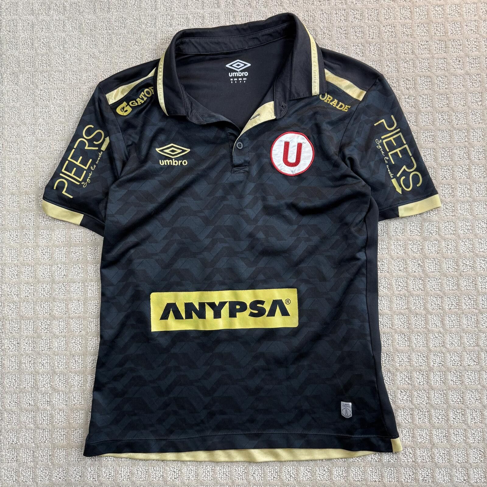 Umbro Umbro Universitario 2017 Third Jersey Black Gold S Size US S / EU 44-46 / 1 - 1 Thumbnail