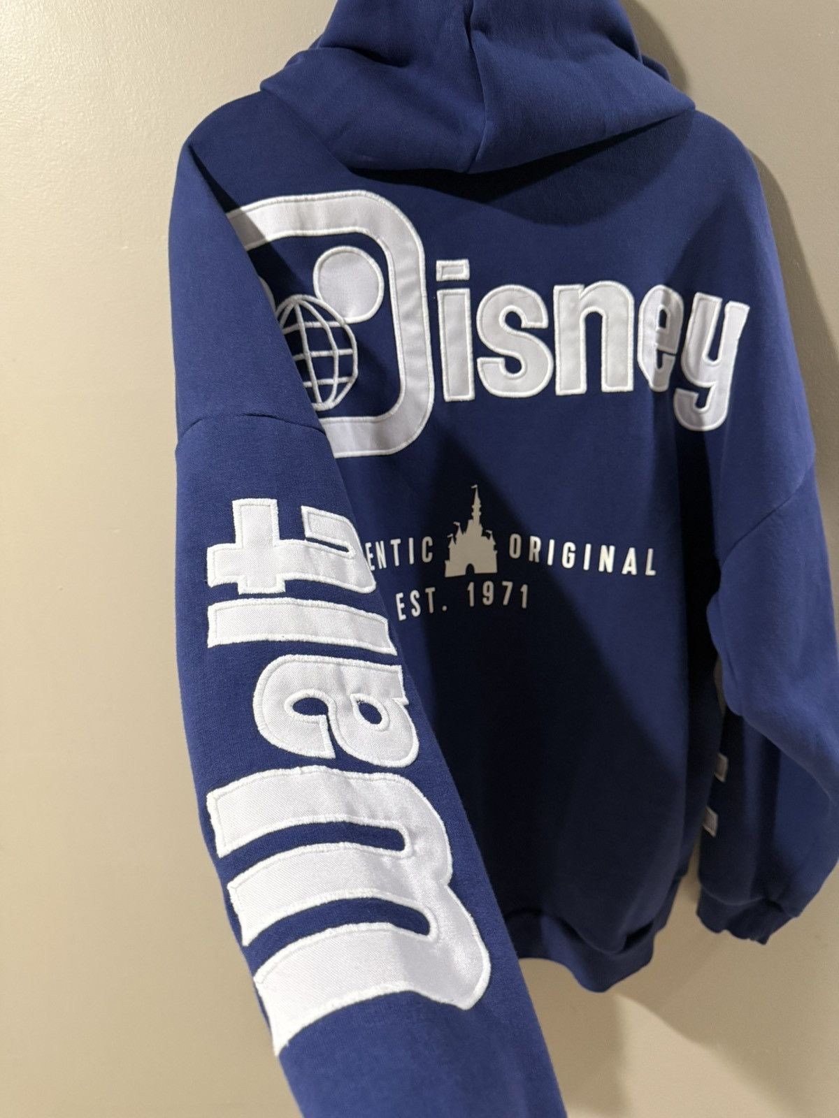 Disney Disney hoodie Size US XL / EU 56 / 4 - 3 Thumbnail