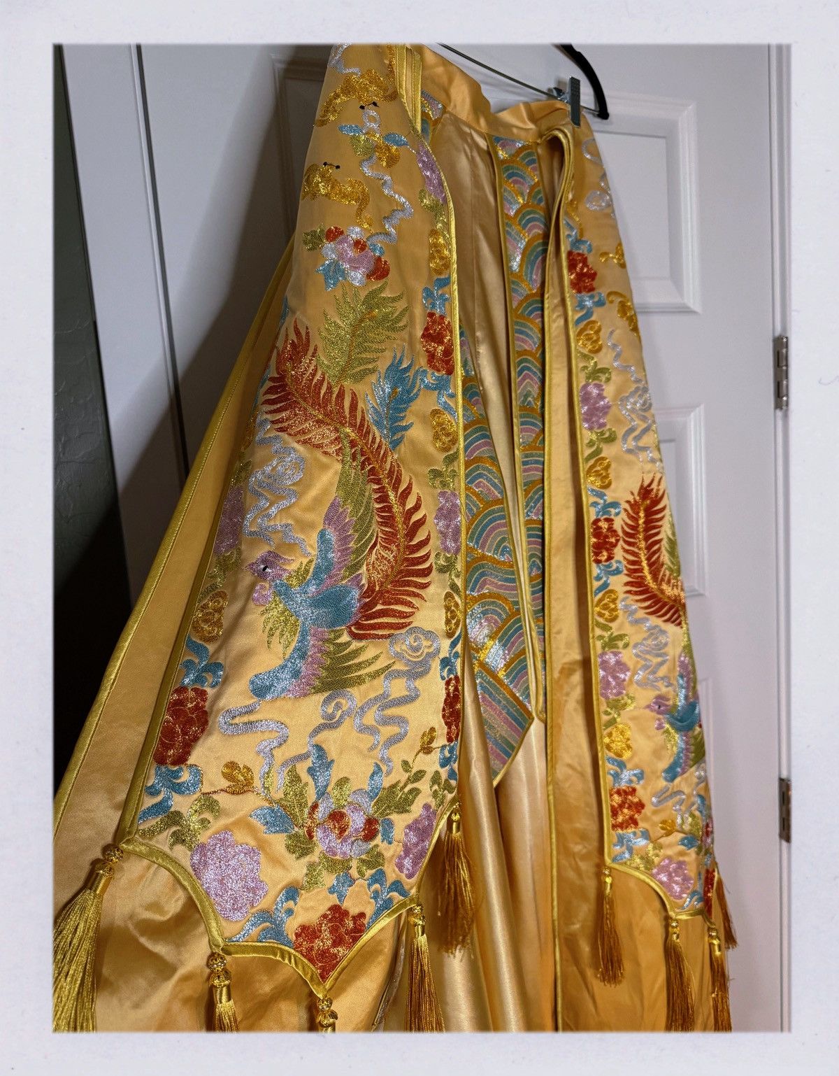 Other Beautiful Gold Embroidered Traditional Chinese Wedding Dress Size XL / US 12-14 / IT 48-50 - 3 Thumbnail