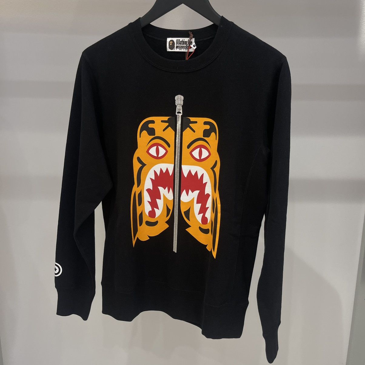 Bape BAPE Tiger Crewneck Size US M / EU 48-50 / 2 - 1 Thumbnail