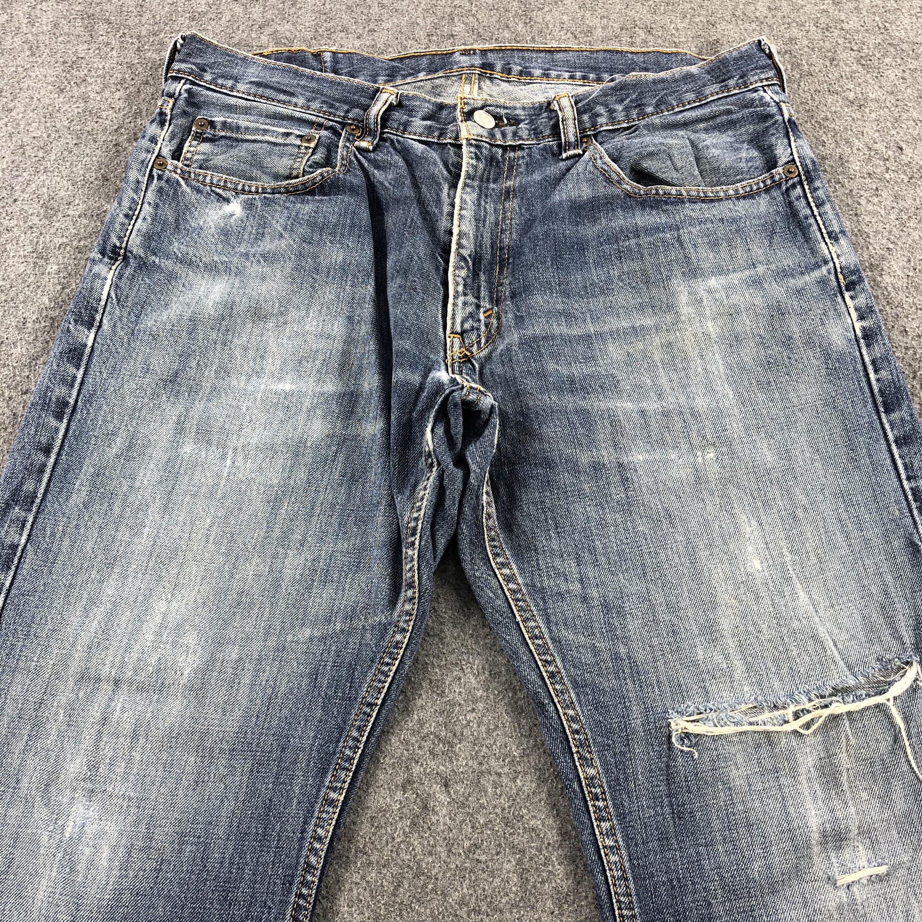 Levi's × Vintage Vintage Blue Wash Levis 559 Jeans-JM1957 Size US 35 - 3 Thumbnail