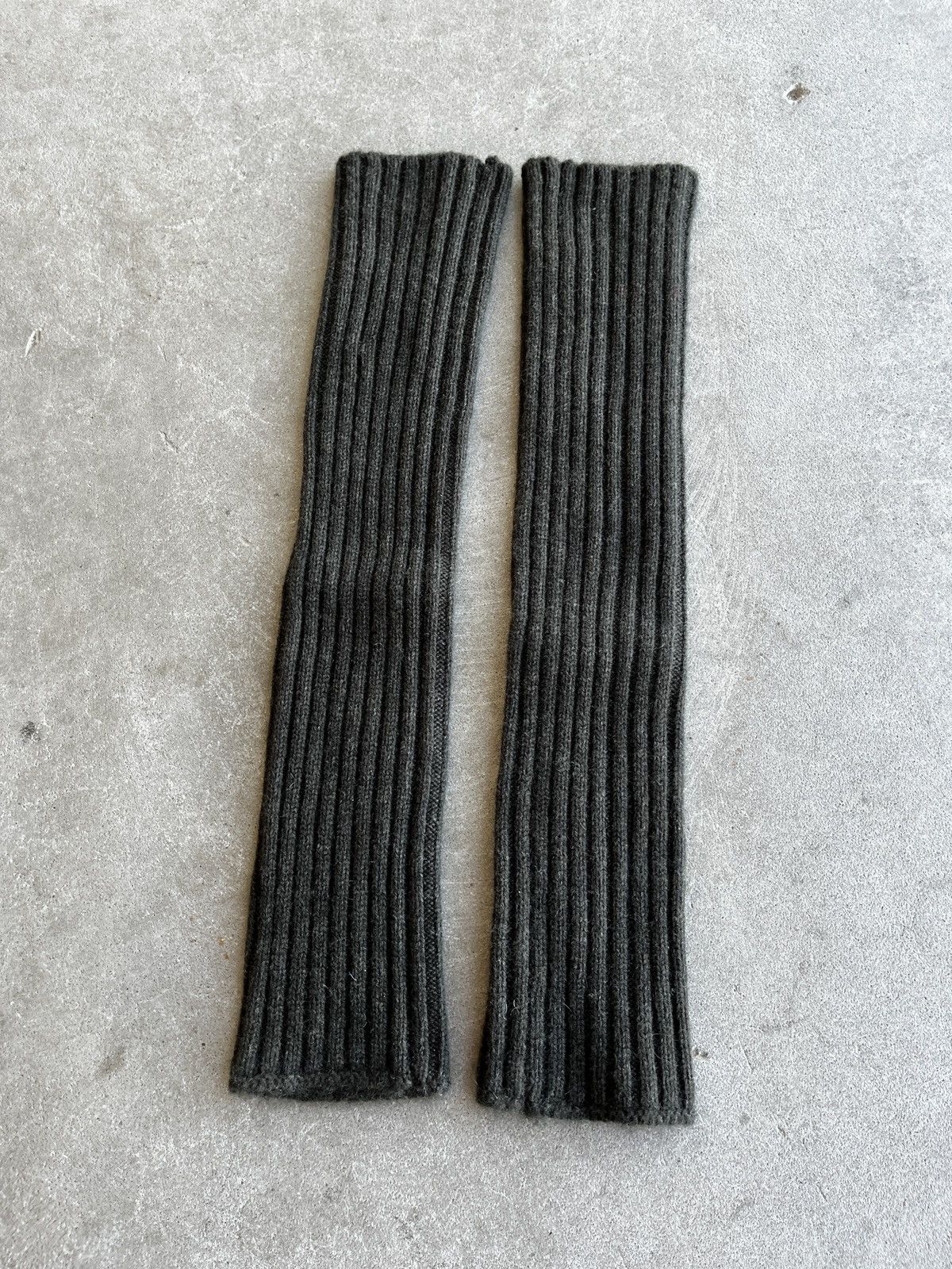 Other Designer Cashmere Gloves with Thumbhole (unisex) Size ONE SIZE - 6 Thumbnail