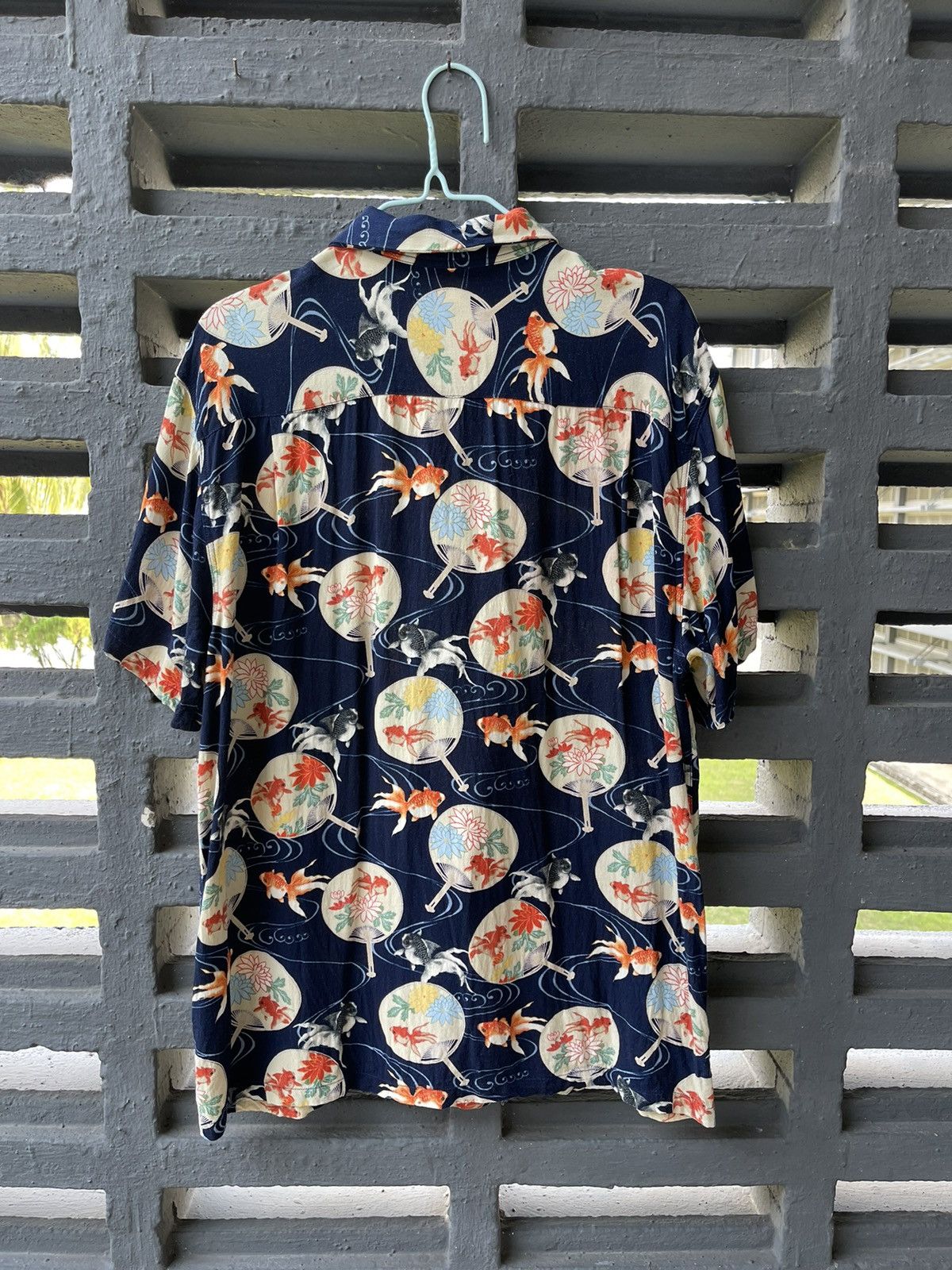 Vintage Vintage Oniwa soto Gold fish hawaiian shirt 📸 Size US L / EU 52-54 / 3 - 2 Thumbnail