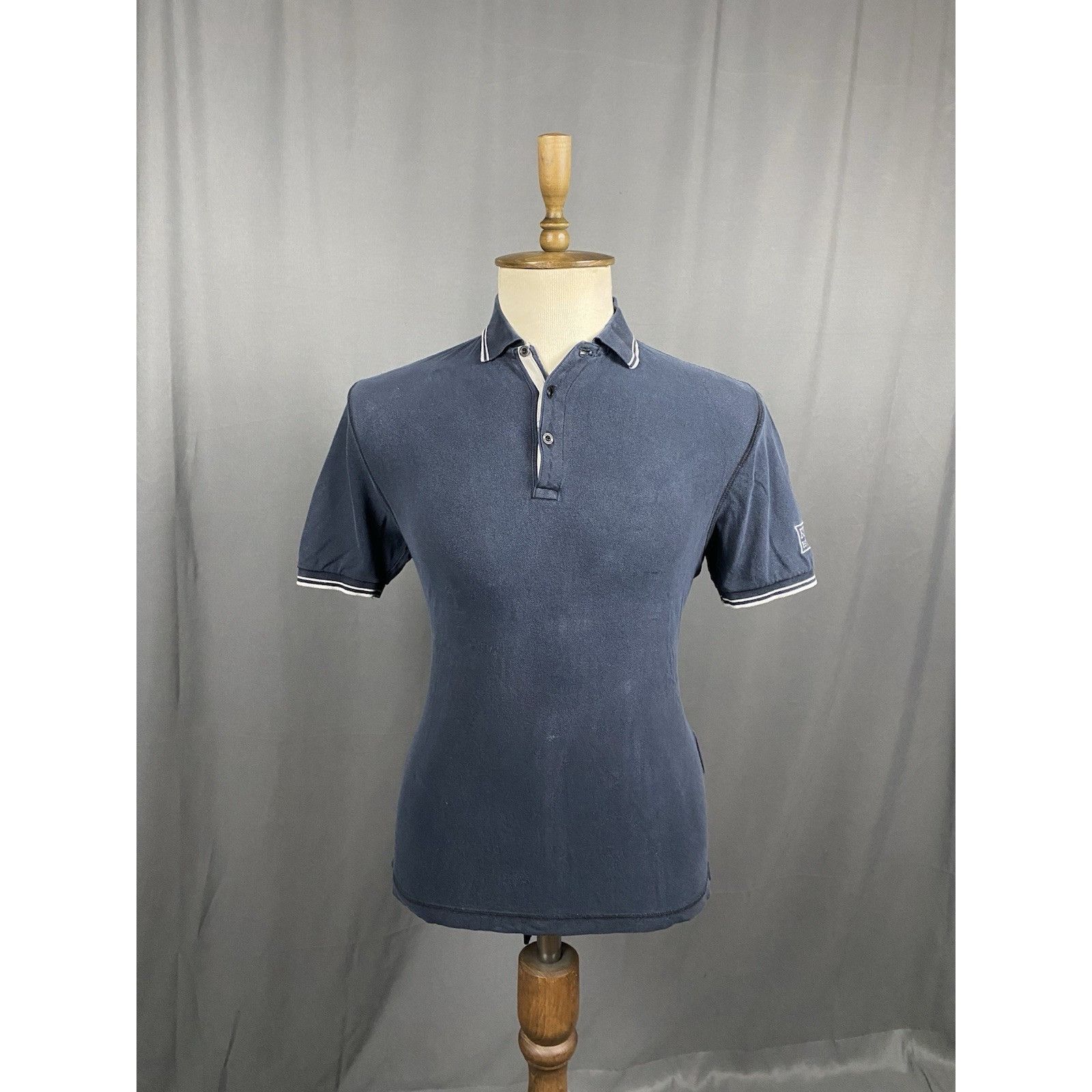 Burberry Burberry Vintage Men's Distressed Blue Polo T-Shirt Size 5 Size US XL / EU 56 / 4 - 1 Thumbnail