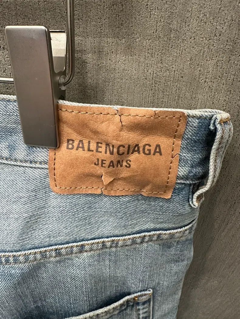 Balenciaga Balenciaga size L Light blue baggy jeans Size US 27 - 4 Thumbnail