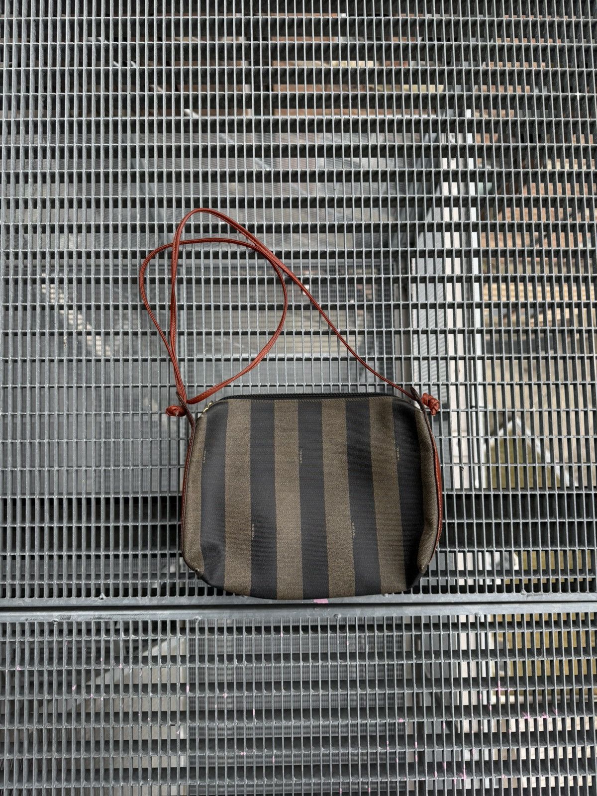 Fendi Vintage Fendi Leather Crossbody Bag Size ONE SIZE - 5 Thumbnail