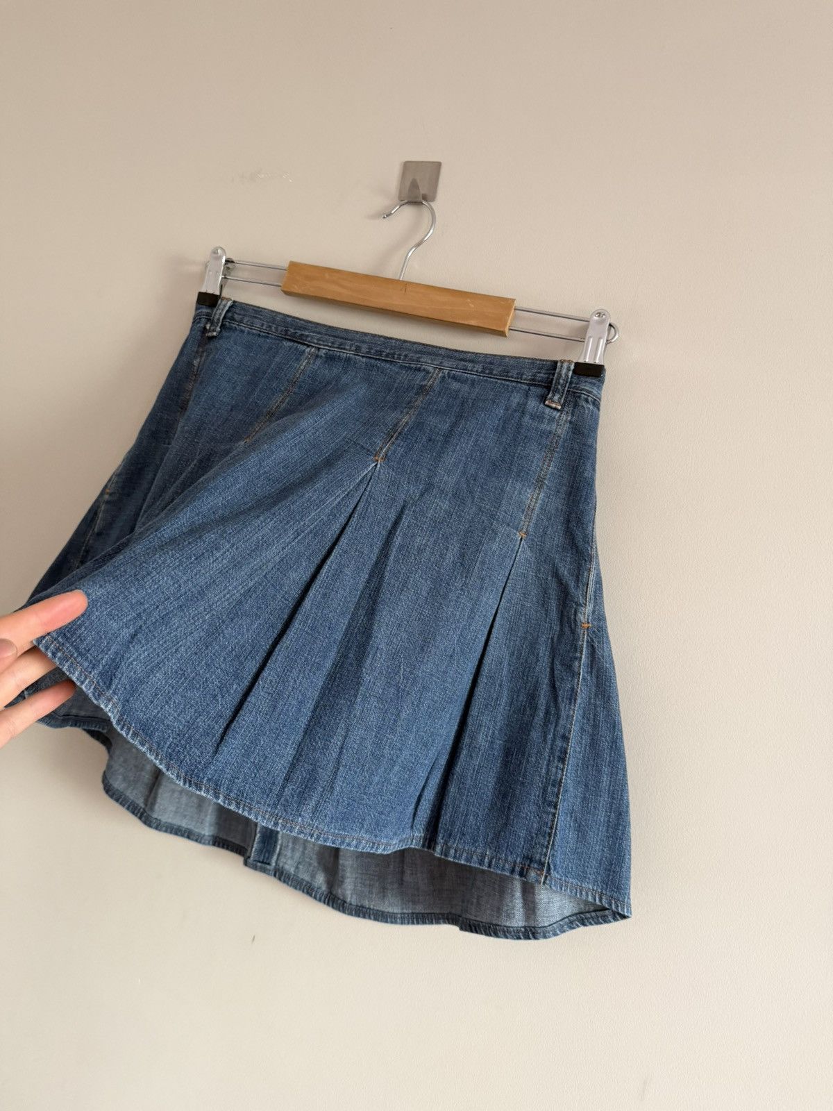 Dolce & Gabbana Dolce & Gabbana Pleated Denim Mini Skirt Size 30" / US 8 / IT 44 - 7 Thumbnail