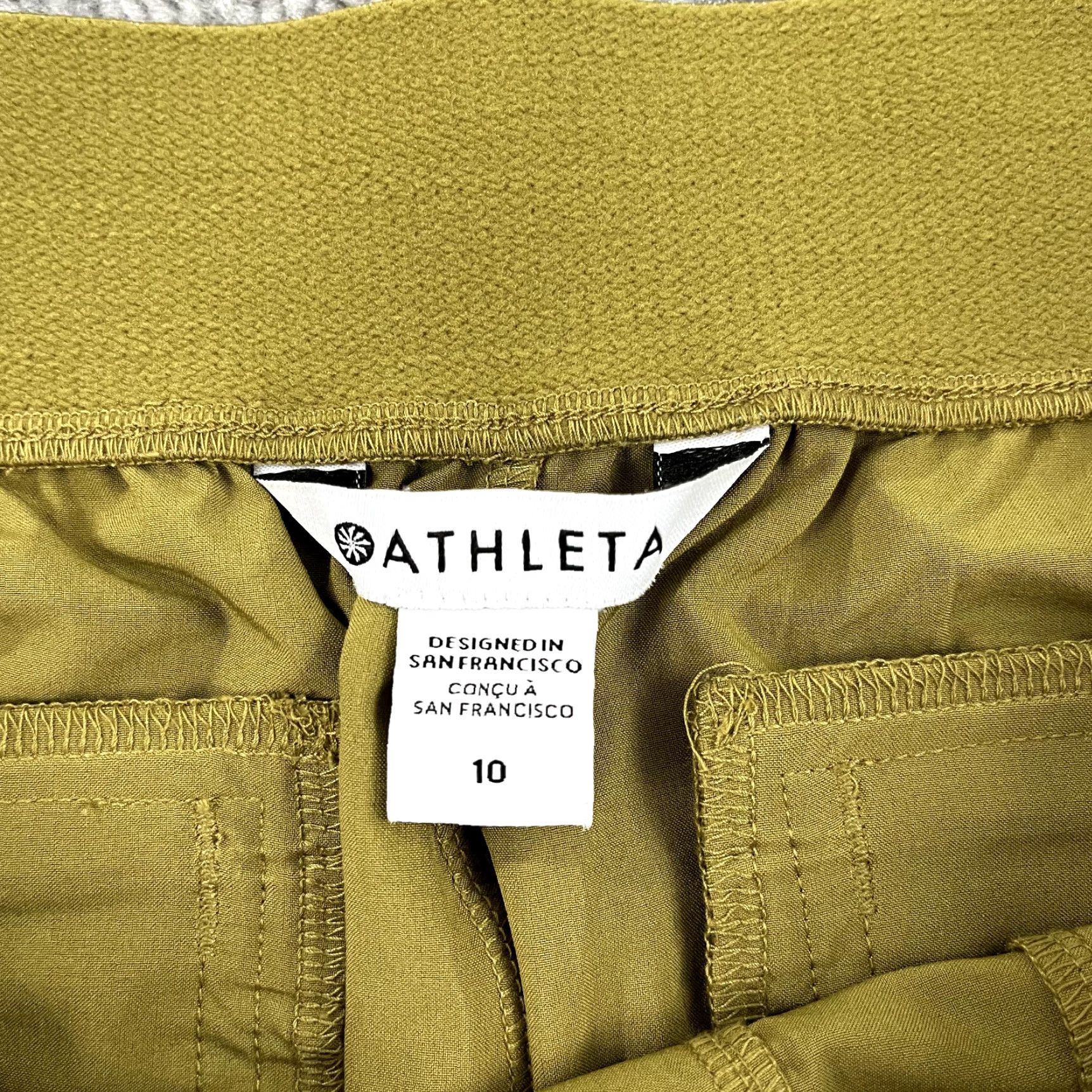 Athleta Athleta Pants Womens Size 10 Slim Gold Vienna Stretch Tapestry Pleated Solid Lifestyle Athleisure Size 32" / US 10 / IT 46 - 2 Thumbnail