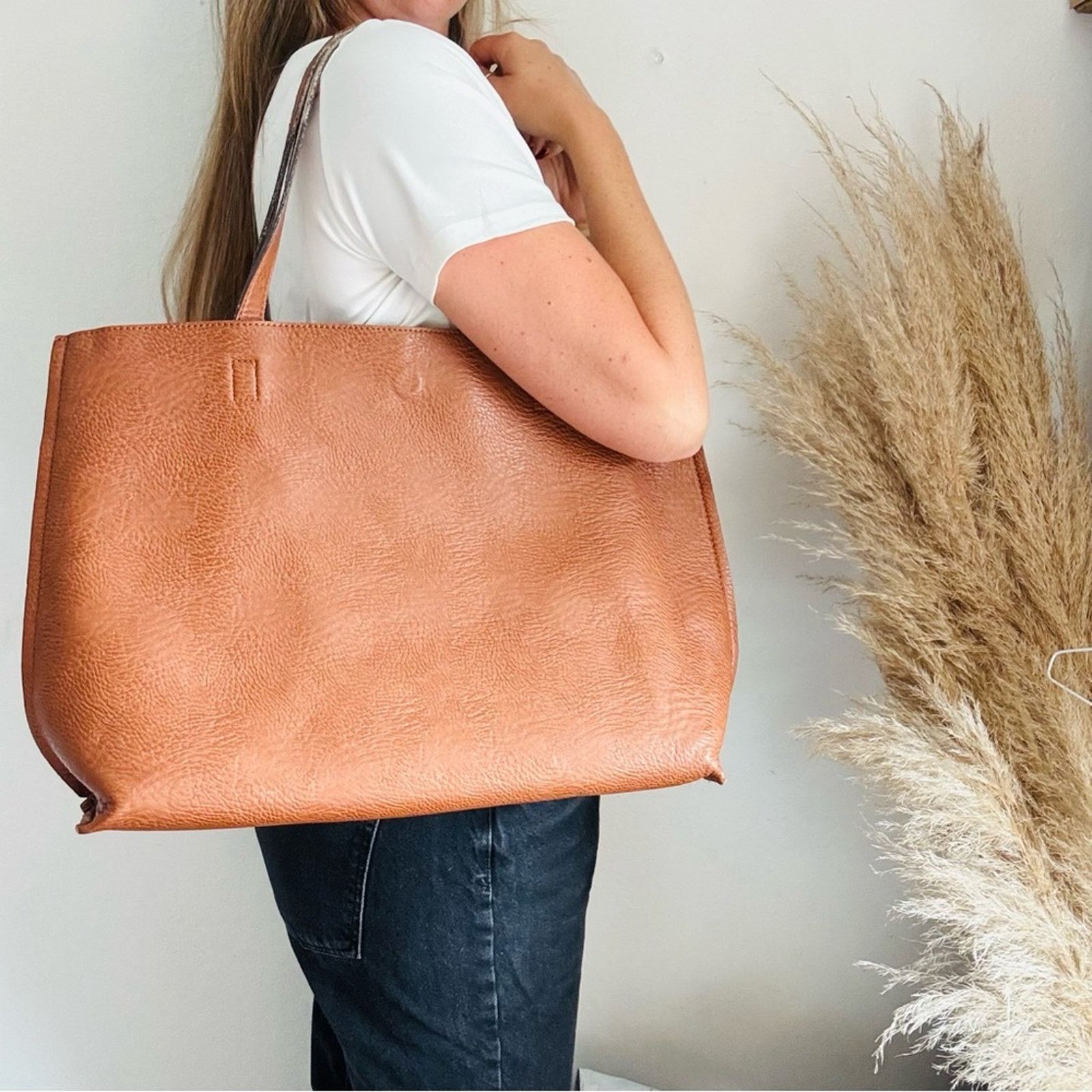 Anthropologie ANTHROPOLOGIE Brown Off White Zip Pouch Vegan Leather Purse Size ONE SIZE - 4 Thumbnail