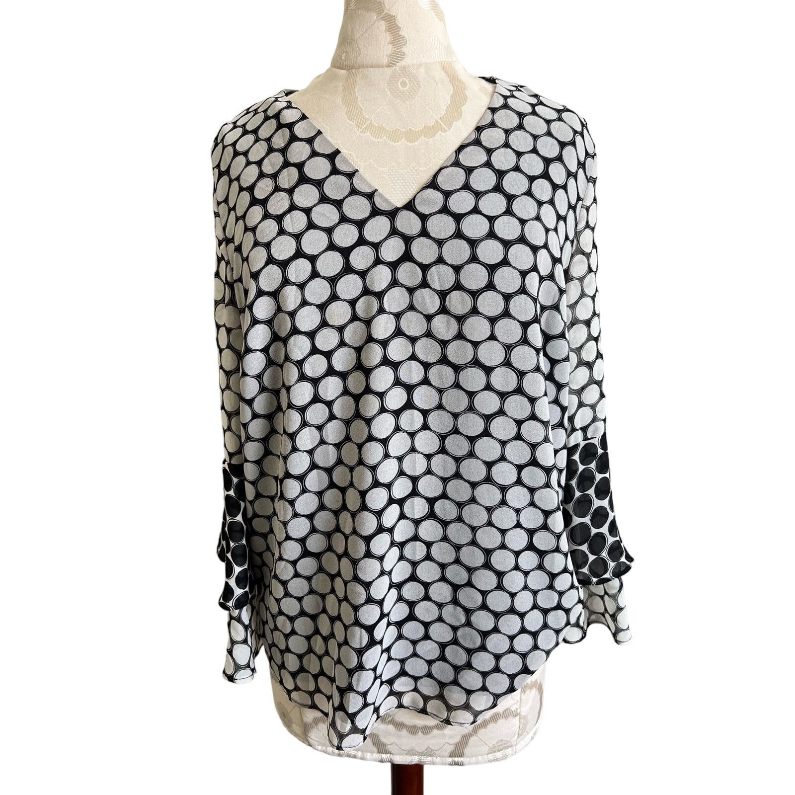 Calvin Klein Calvin Klein Long Sleeve V-Neck Polka Dotted Blouse Small Size S / US 4 / IT 40 - 1 Thumbnail