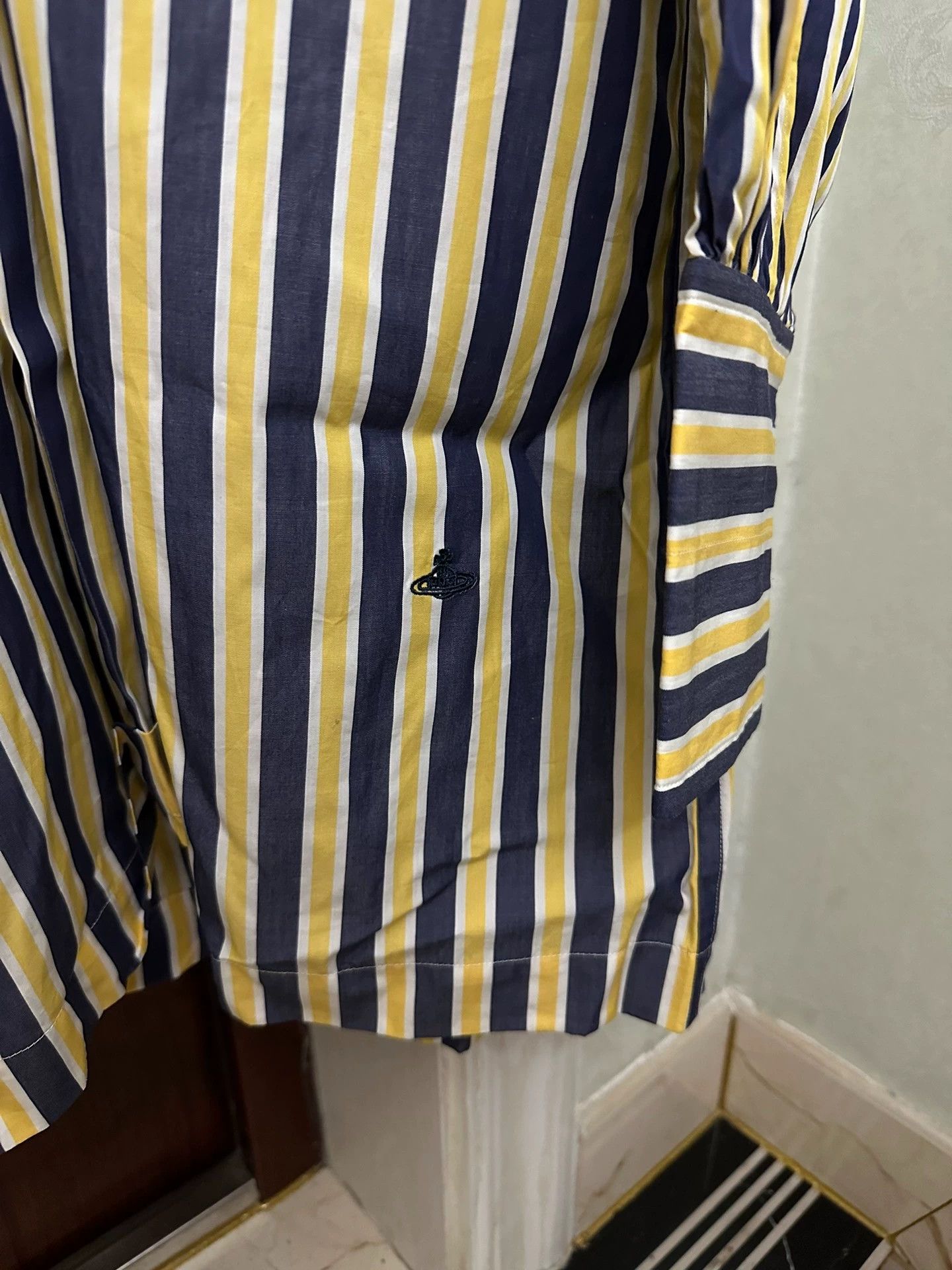 Vivienne Westwood Vivienne Westwood men's long shirt stunning color worn Size US S / EU 44-46 / 1 - 5 Thumbnail