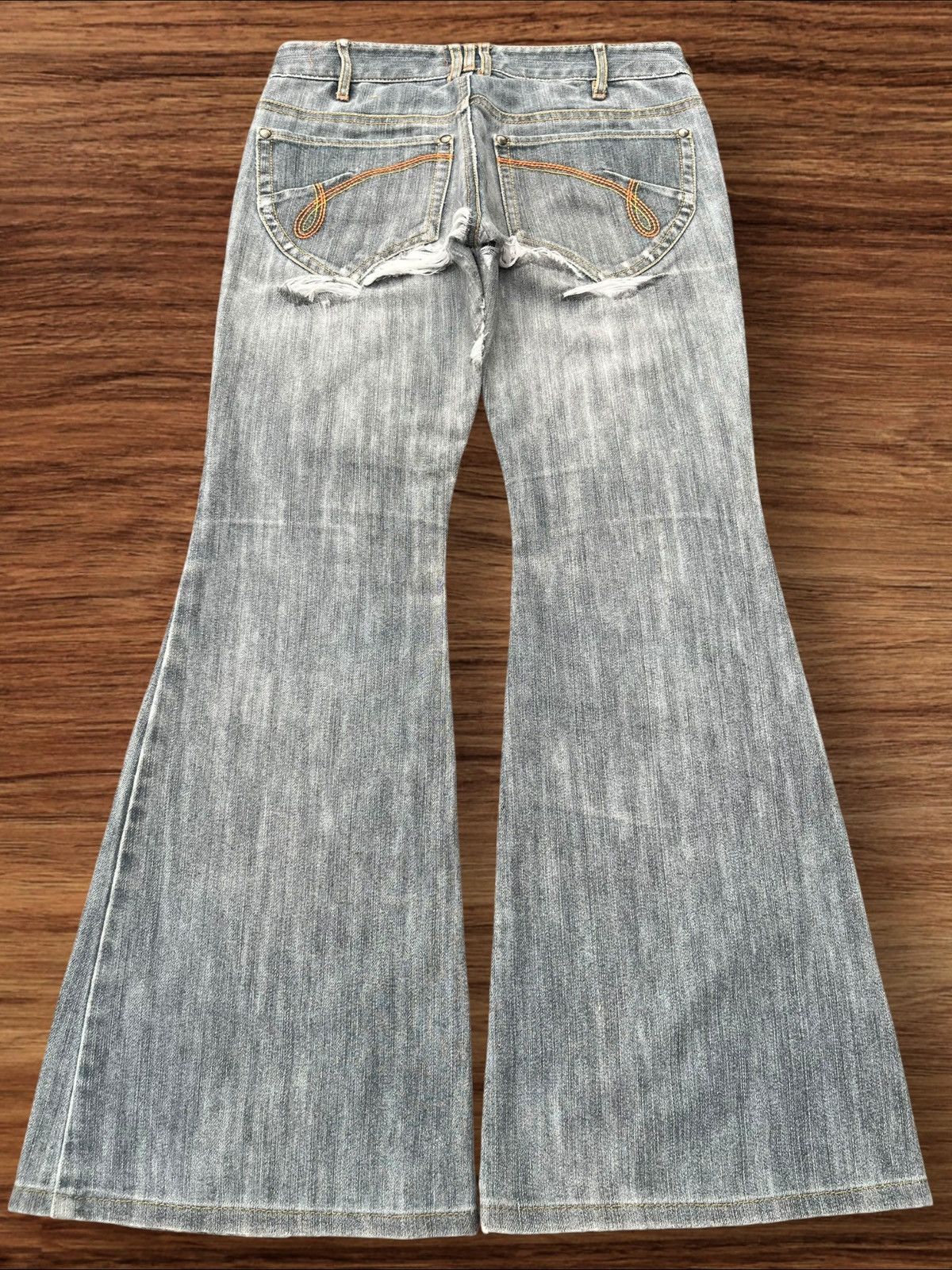 Japanese Brand Vintage Y2K Japanese Brand Distressed Bootcut Flare Jeans Size 27" / US 4 / IT 40 - 2 Thumbnail