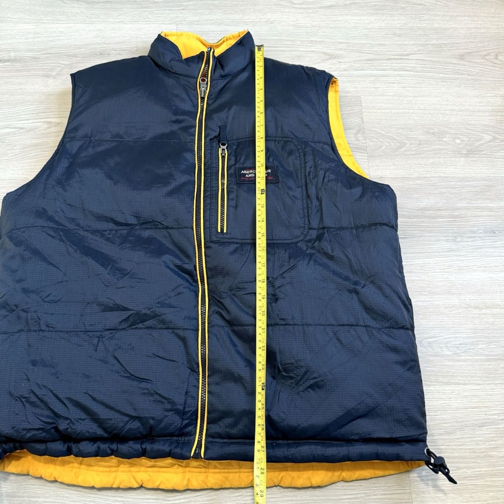 Abercrombie & Fitch VINTAGE Abercrombie & Fitch Mens Large Reversible Goose Down Vest Navy Yellow 90s Puffer Jacket Logo Zipper"} Size US L / EU 52-54 / 3 - 7 Thumbnail