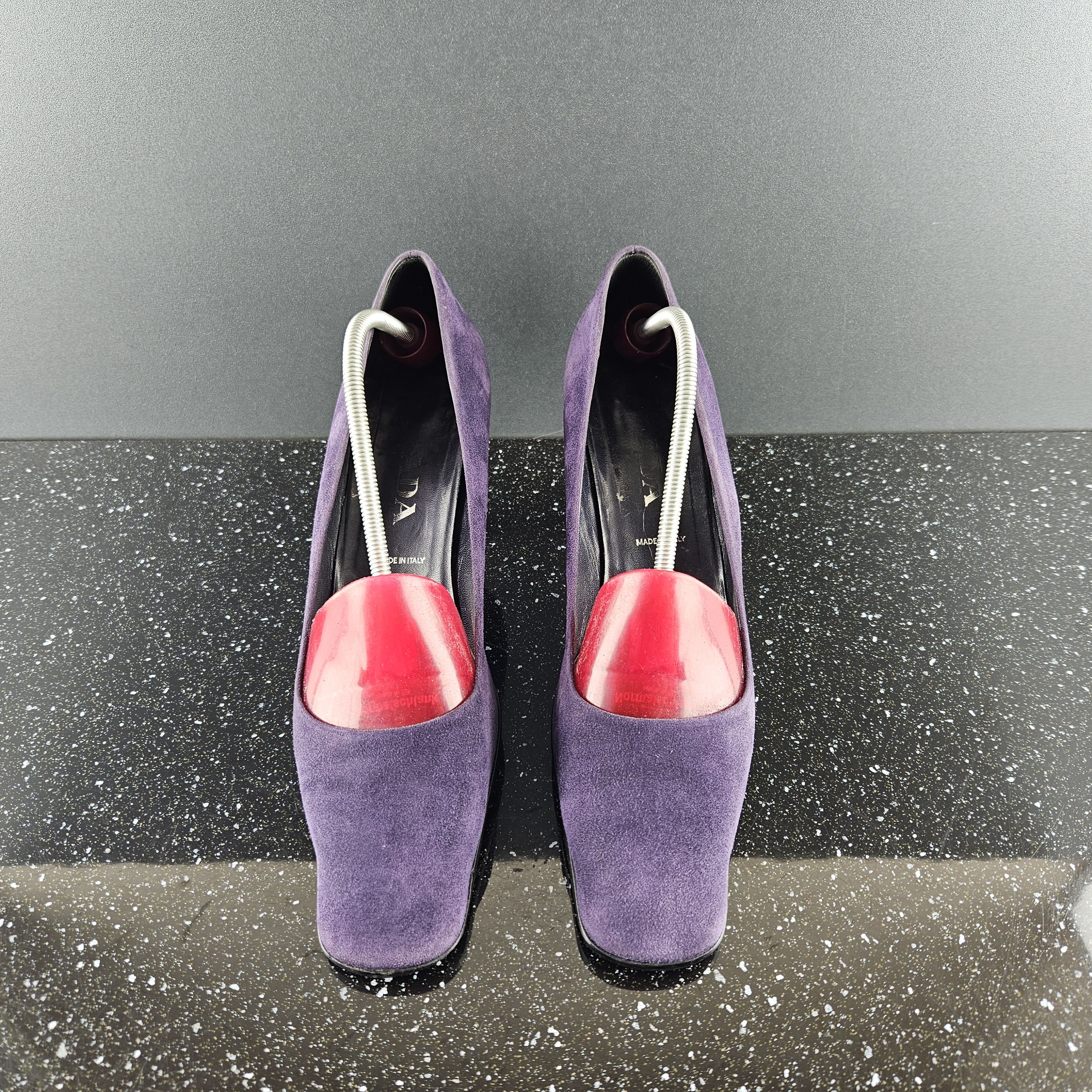Prada Prada purple suede heel sz 40 Size US 10 / IT 40 - 3 Thumbnail