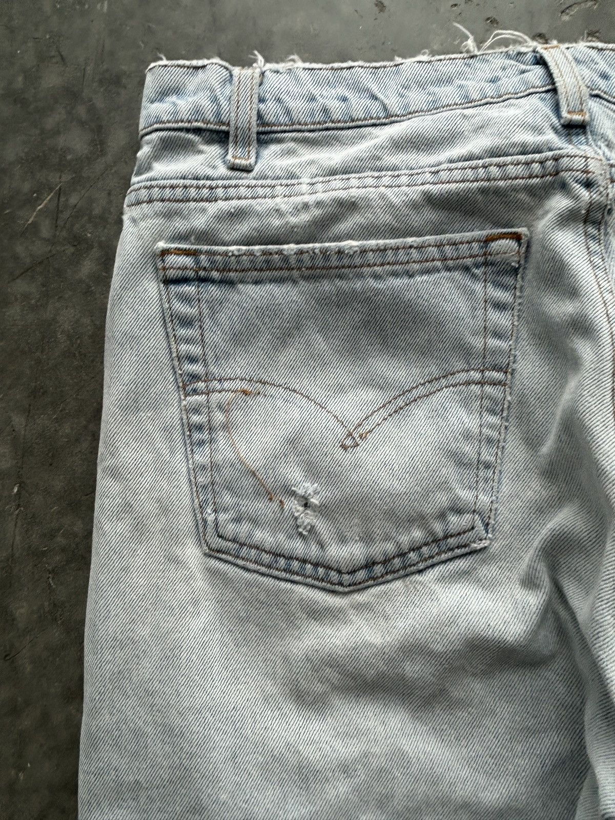 Levi's Vintage 90s Levis 505 Light Wash Denim Jeans 34x32 Distress Size US 34 / EU 50 - 2 Thumbnail