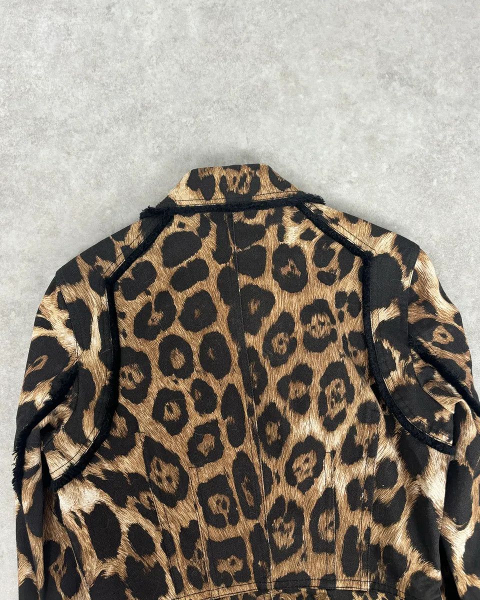 Gianfranco Ferre AW2006 Gianfranco Ferre Beige Leopard Print Blazer & Skirt Set Size M / US 6-8 / IT 42-44 - 7 Thumbnail