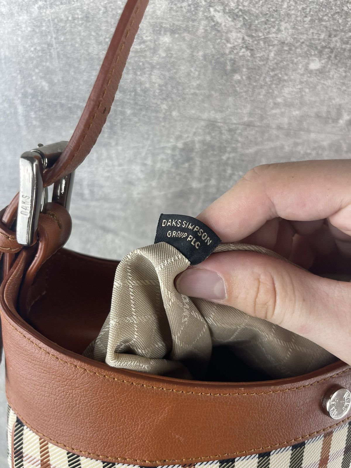 DAKS × Vintage Daks London Brown Leather Shoulder Future Tote Bag Size ONE SIZE - 12 Thumbnail