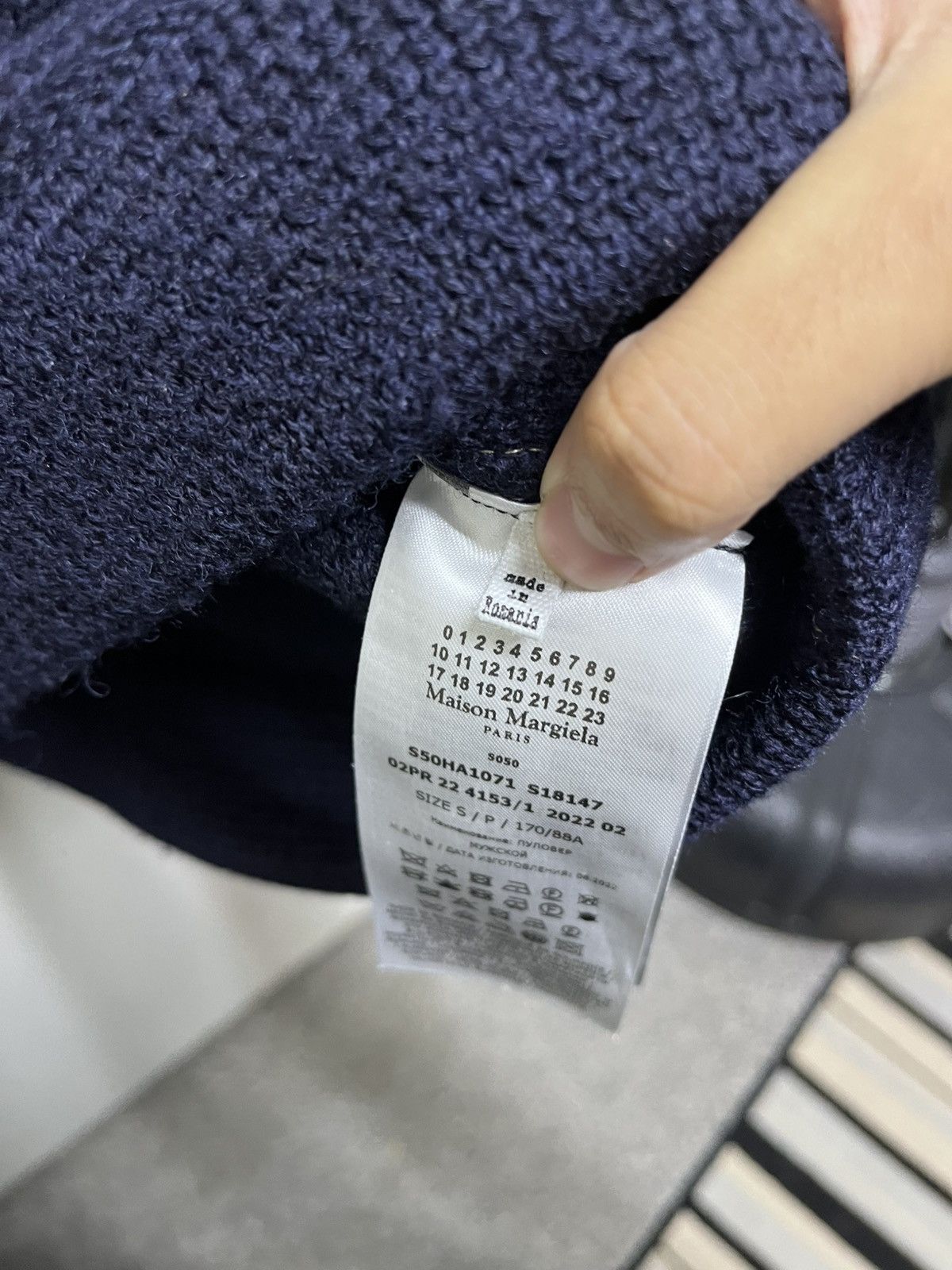 Maison Margiela Maison Margiela Leather Patch Sweater Size US S / EU 44-46 / 1 - 6 Thumbnail