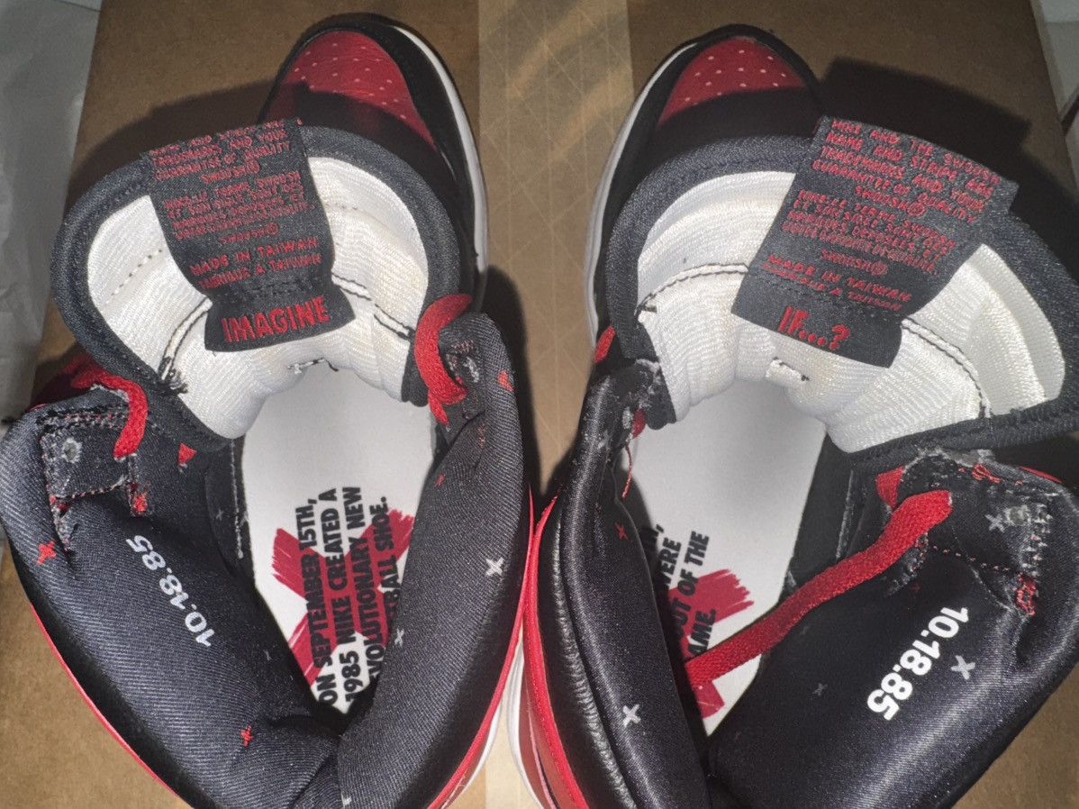 Jordan Brand 2011 BANNED JORDAN 1 (RARE) Size US 10.5 / EU 43-44 - 6 Thumbnail