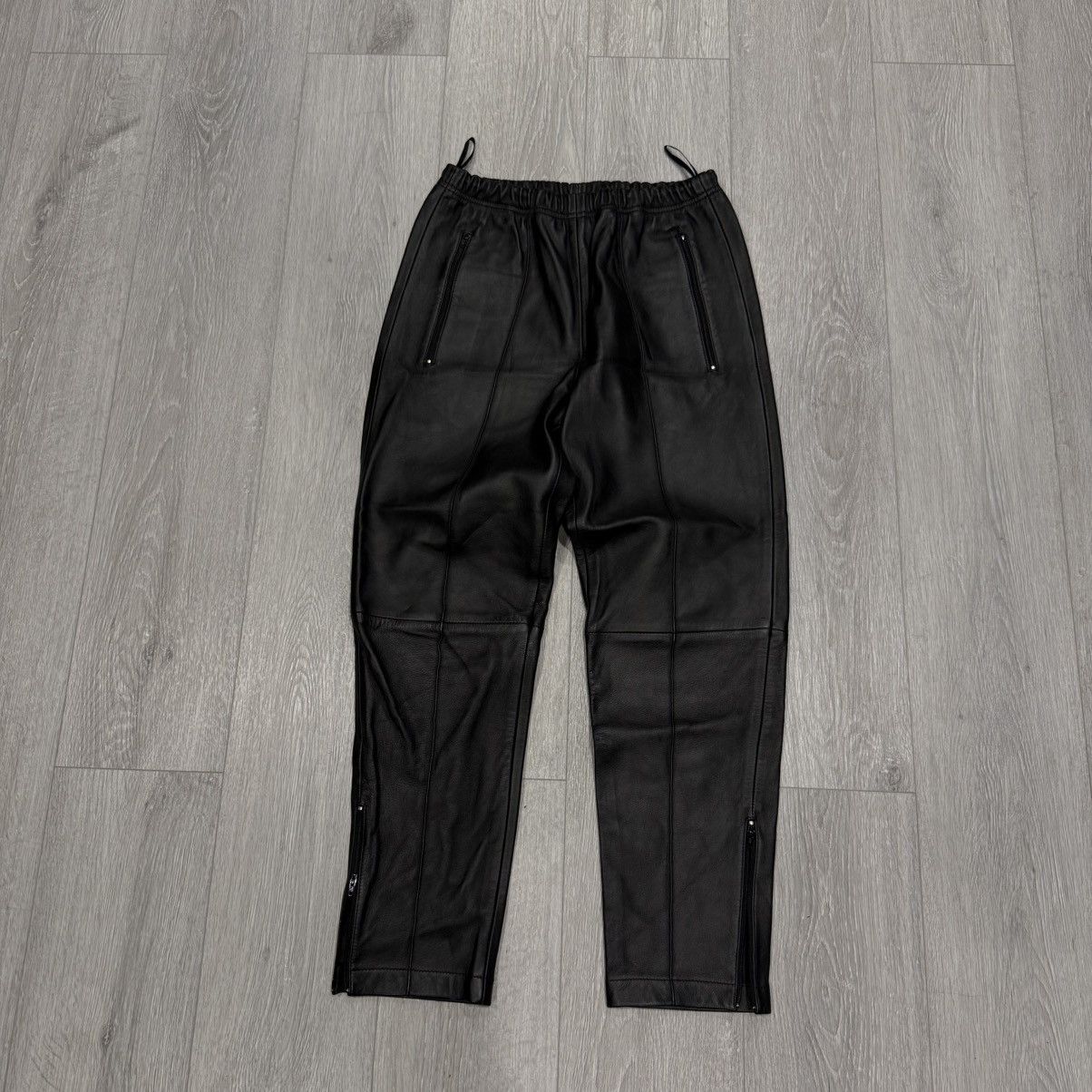 Balenciaga Vintage Leather Biker Pants Balenciaga Size 26" / US 2 / IT 38 - 2 Thumbnail