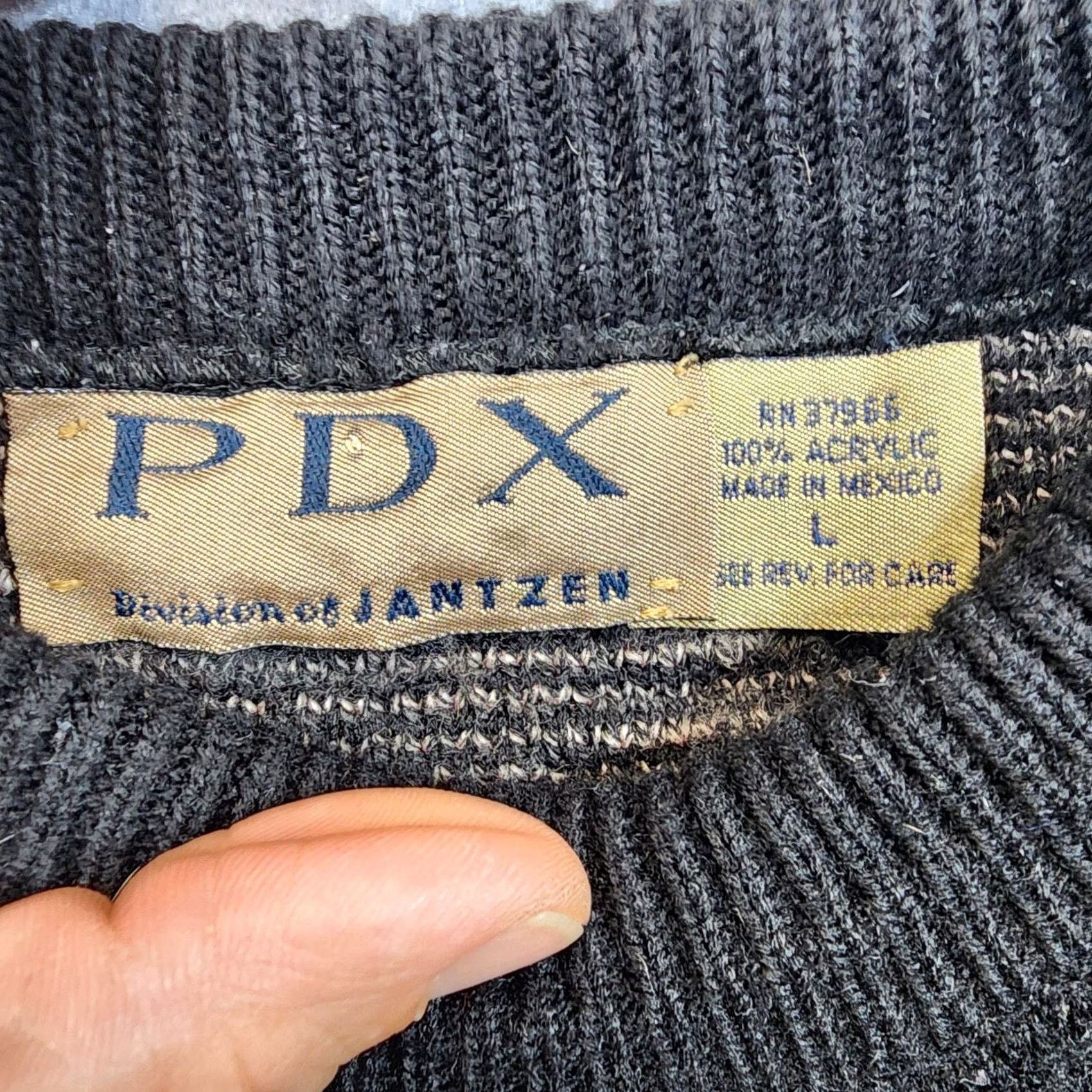 Jantzen VINTAGE PDX Jantzen Sweater Mens Large Acrylic Black Grey 90s Diamond Argyle Crew Neck Pullover Knit Long Sleeve Mens Woolless Size US L / EU 52-54 / 3 - 3 Thumbnail
