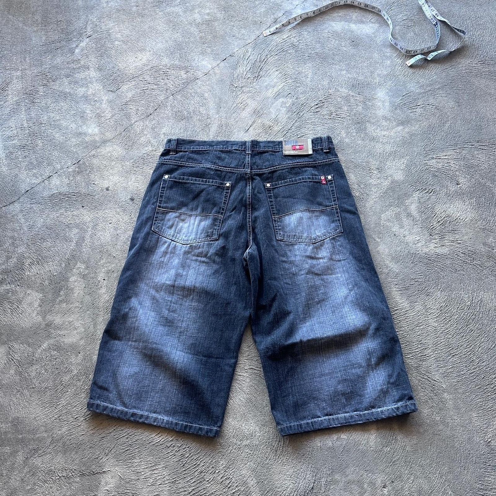 Southpole Rare baggy southpole embroidered black jorts Size US 40 / EU 56 - 4 Thumbnail