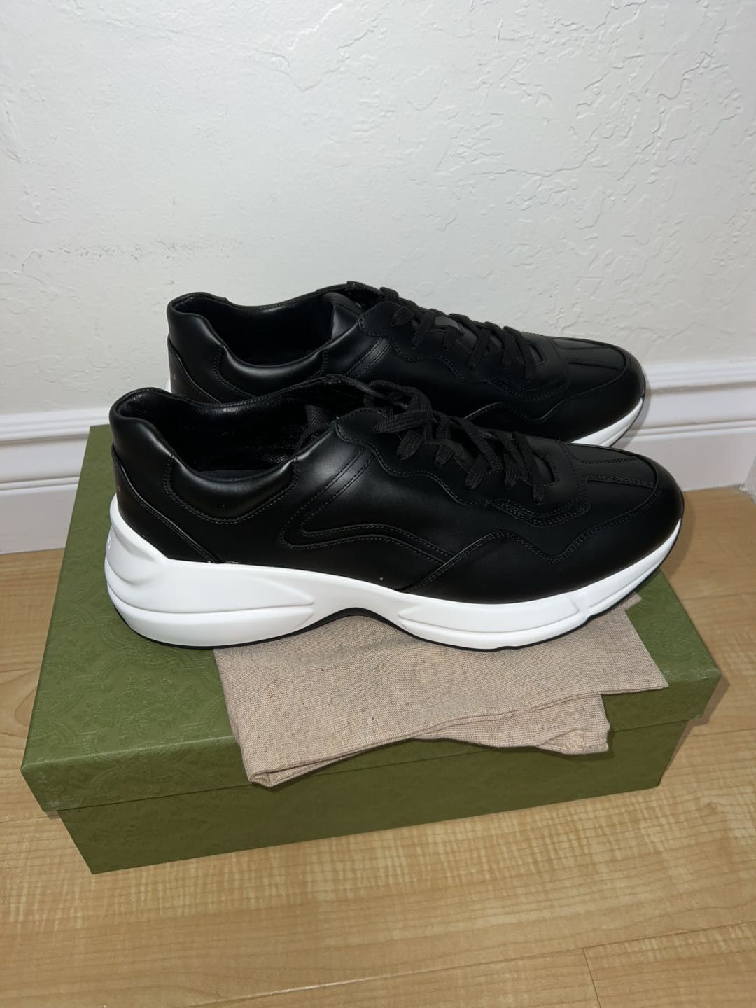 Gucci Gucci Rhyton 'Black White' 721750-0G2R0-1000 Size US 13 / EU 46 - 7 Thumbnail