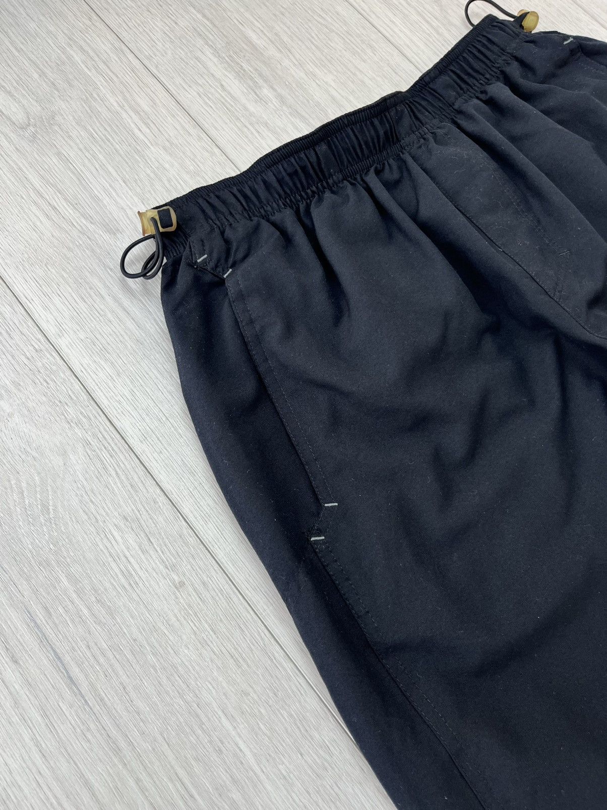 Nike Vintage Nike Baggy Track Pants AirMax 95 Y2K 90s Drill Hype Size US 32 / EU 48 - 10 Thumbnail