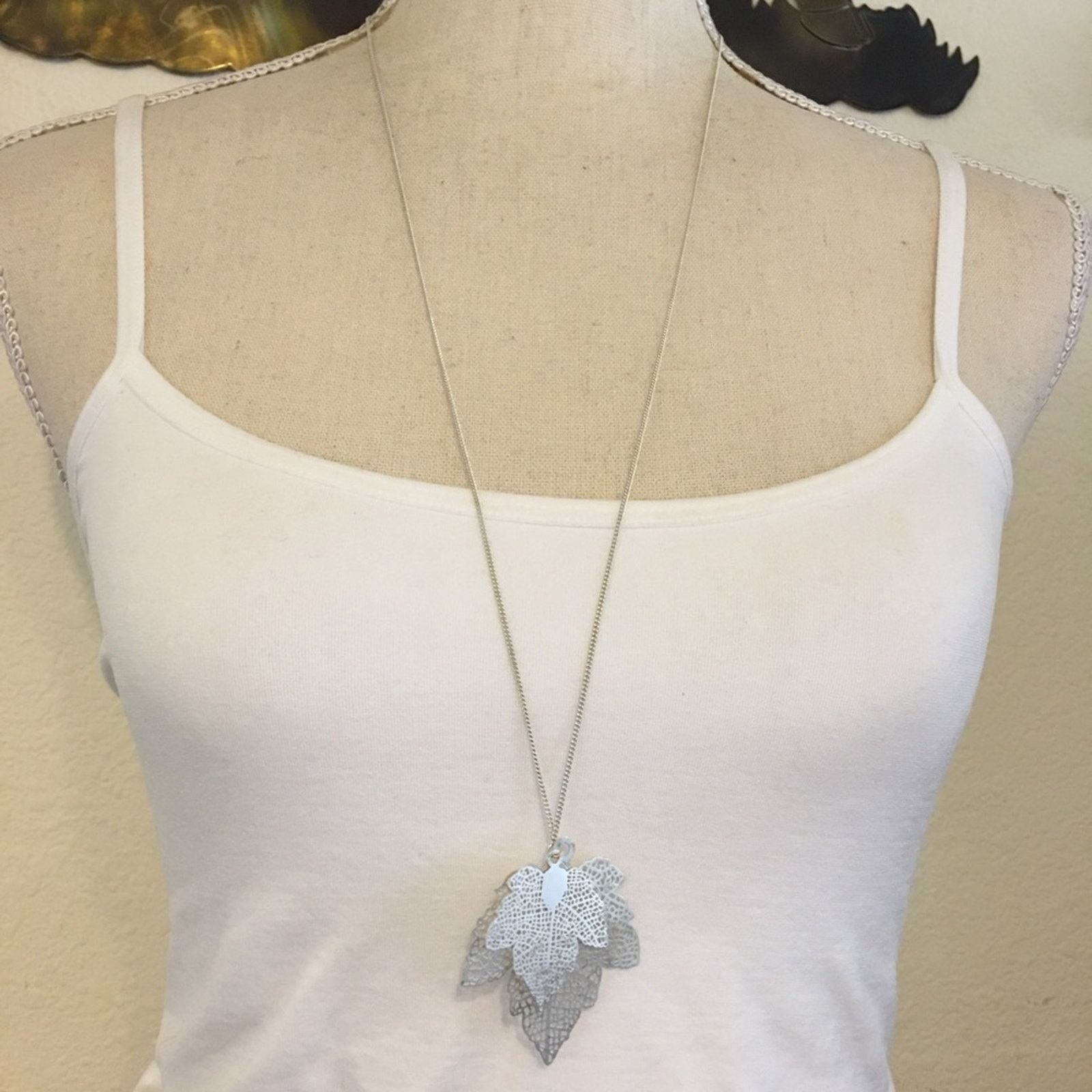 Jewelry Silver tone double maple leaf necklace Size ONE SIZE - 1 Thumbnail