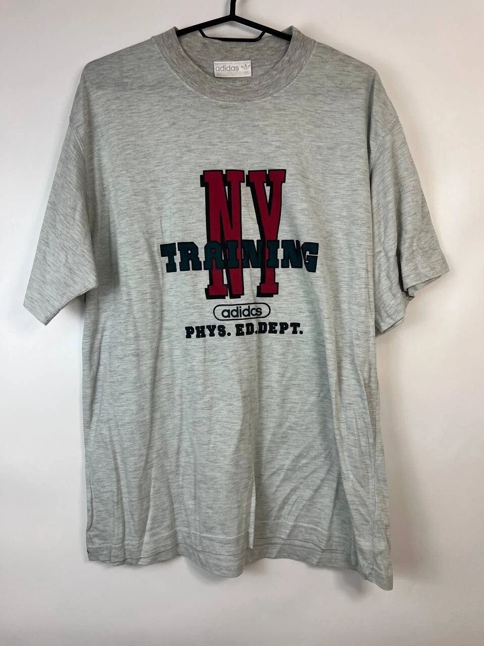 Adidas Vintage 80s 90s Adidas Originals T-shirt Size L Men Size US L / EU 52-54 / 3 - 1 Thumbnail