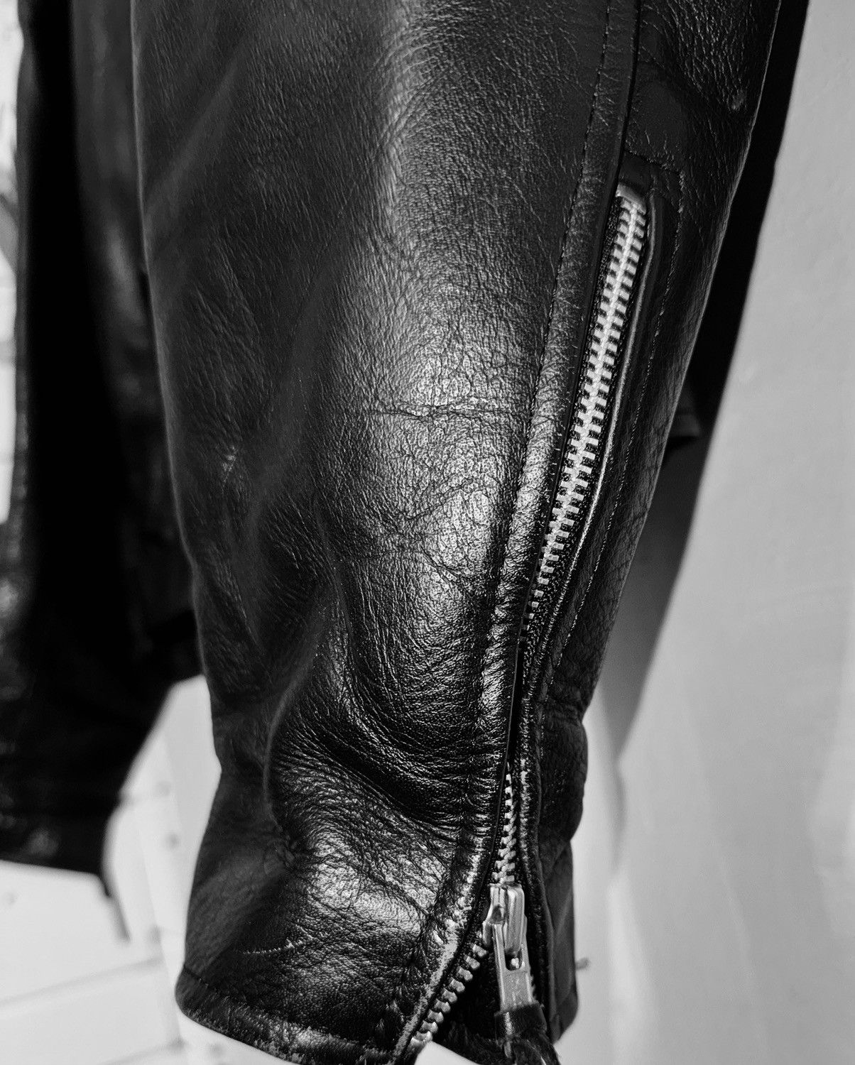 Genuine Leather FIRST GENUINE LEATHER JACKET. Biker Jacket. leather. Size US L / EU 52-54 / 3 - 8 Thumbnail