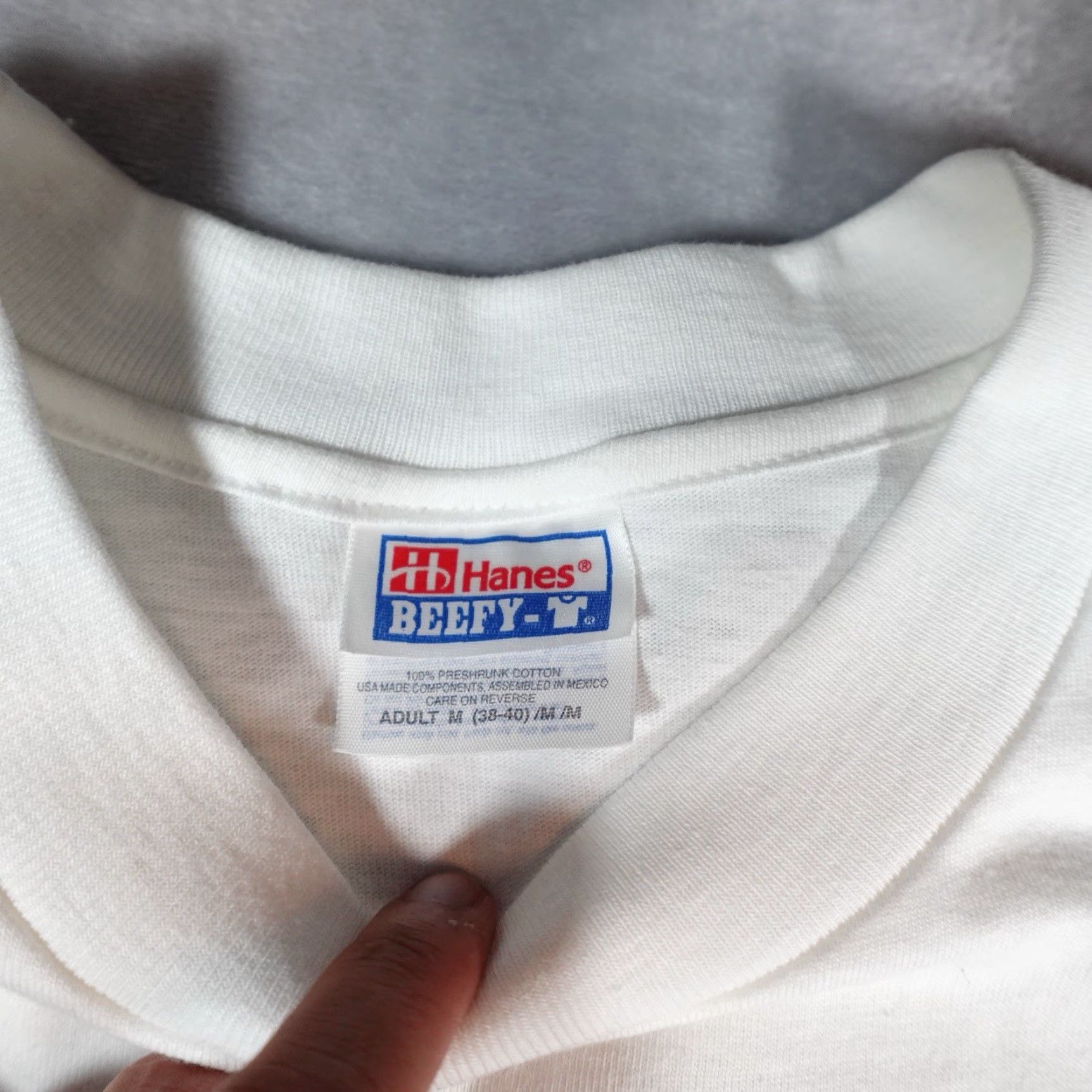 Hanes VINTAGE Hanes Men’s T-Shirt Short Sleeve Crew Neck Cotton Logo Graphic Y2K 2000s White Size US M / EU 48-50 / 2 - 3 Thumbnail