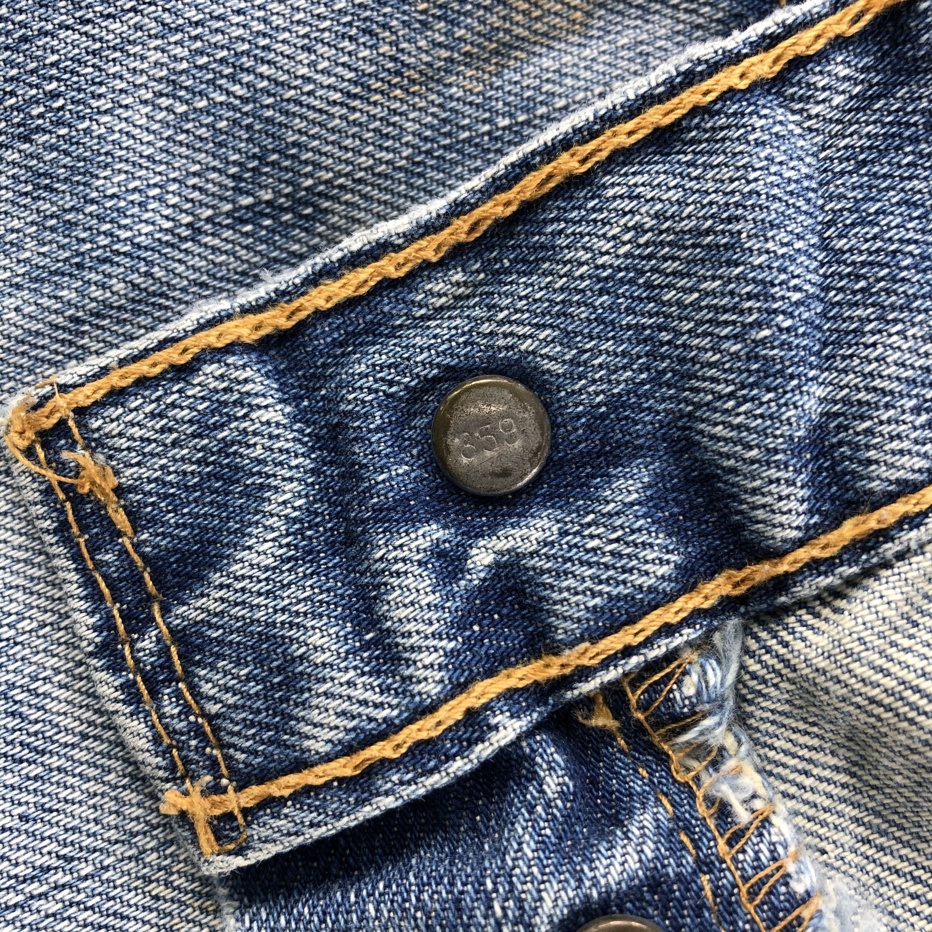 Levi's Vintage Levis 501 Jeans Medium Washed Denim KJ355 Size US 30 / EU 46 - 9 Thumbnail