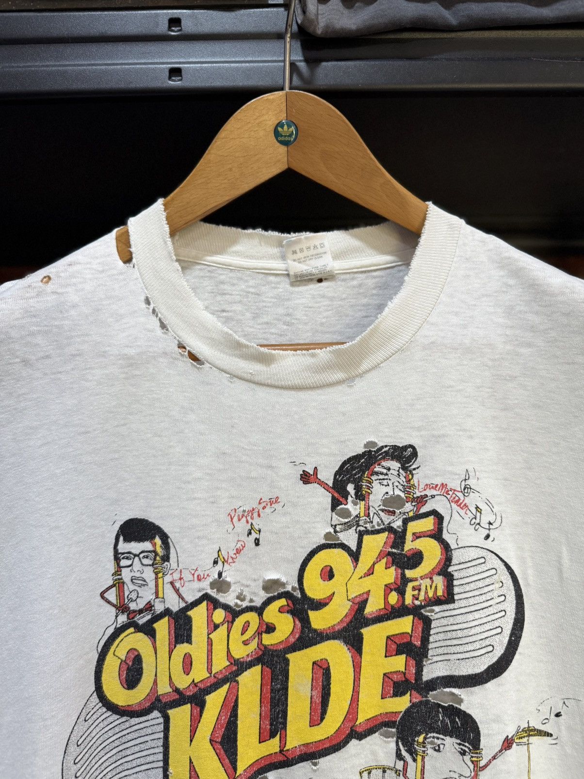 Band Tees Thrashed Vintage 90s The Beatles Klde Grunge Tee Size US L / EU 52-54 / 3 - 6 Thumbnail
