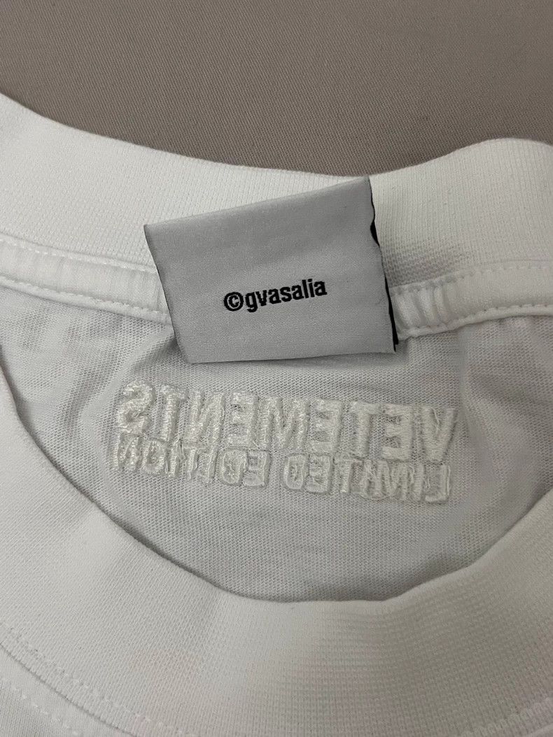 Vetements Vetements Short Sleeve Size US S / EU 44-46 / 1 - 3 Thumbnail