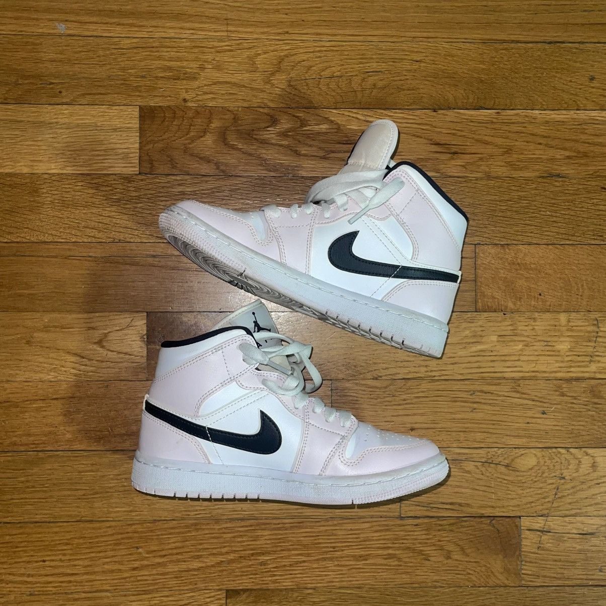 Nike Jordan 1 Mid Barely Rose Size 5 Size US 5 / IT 35 - 8 Thumbnail