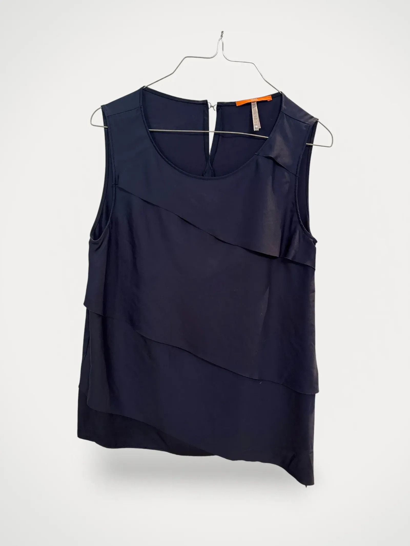 Hugo Boss Hugo Boss Top Size XS / US 0-2 / IT 36-38 - 1 Thumbnail