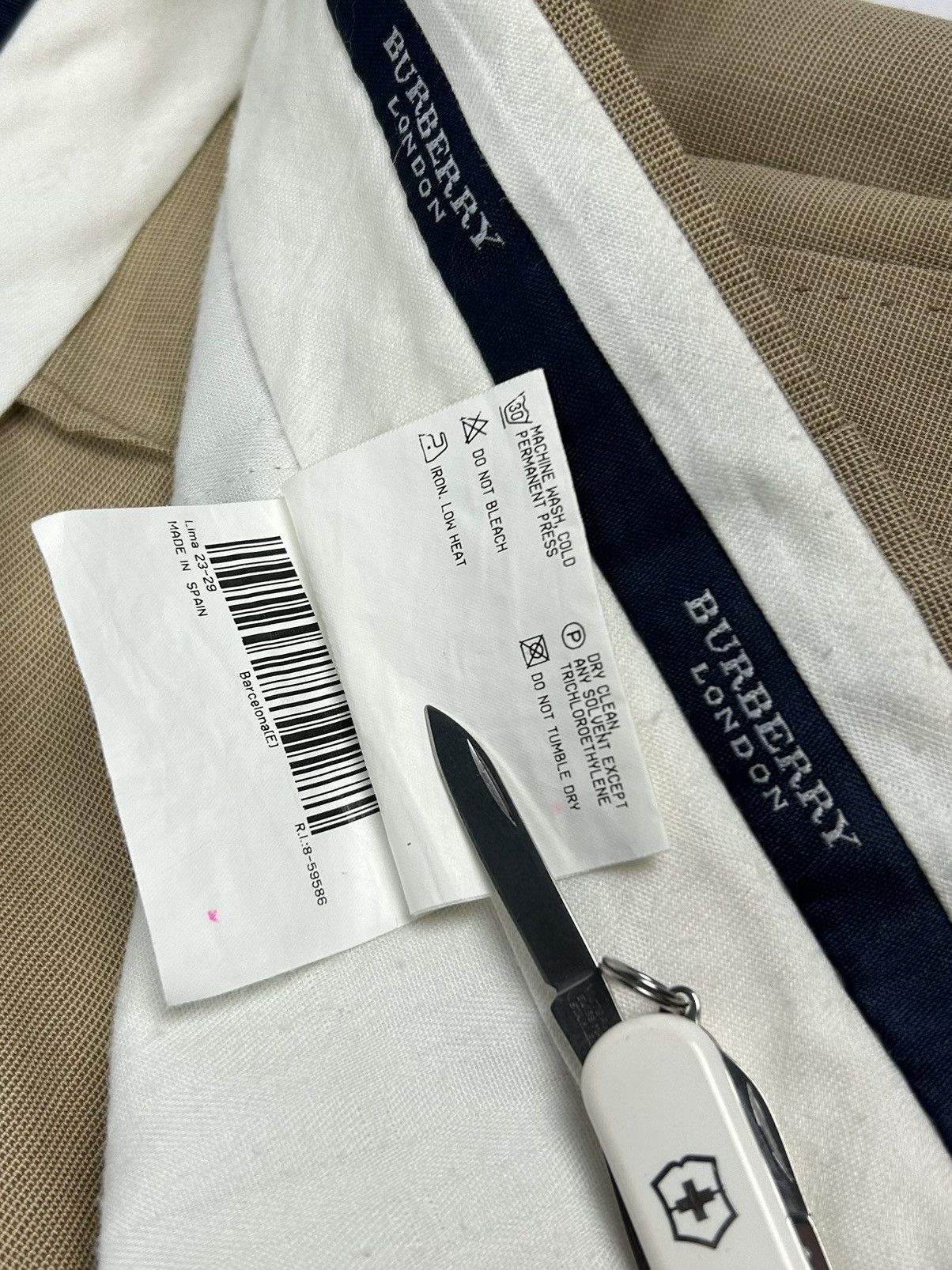 Burberry Burberry Wool Trousers casual pants Size US 36 / EU 52 - 12 Thumbnail