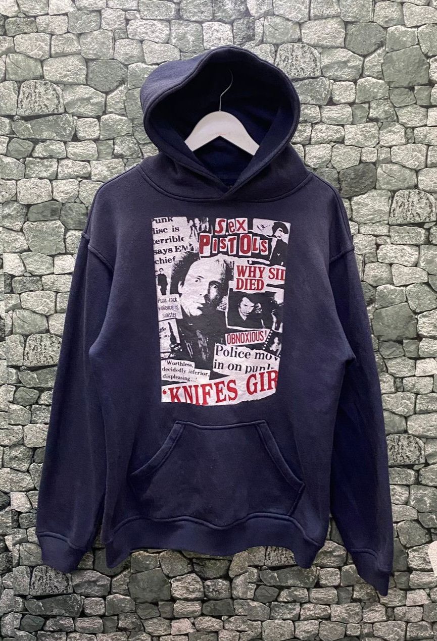 Band Tees Vintage 90s Sex Pistols Knifes Girls Punk Band Tshirt Size US M / EU 48-50 / 2 - 1 Thumbnail